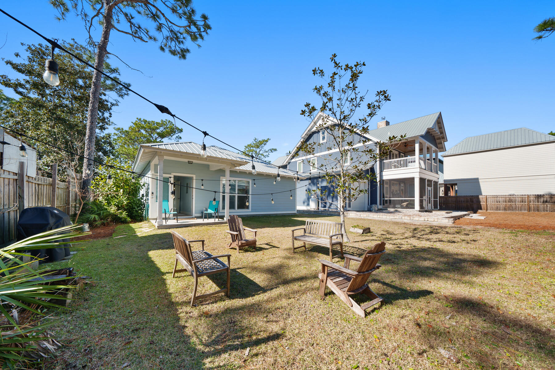 115 N Barcelona Avenue