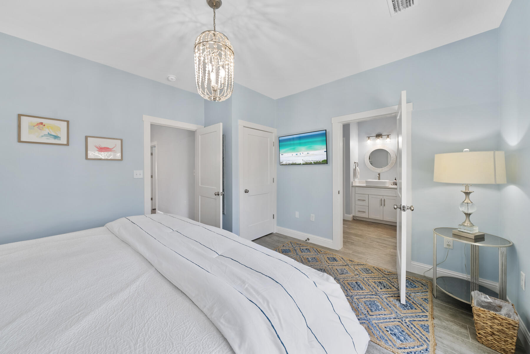 115 N Barcelona Avenue