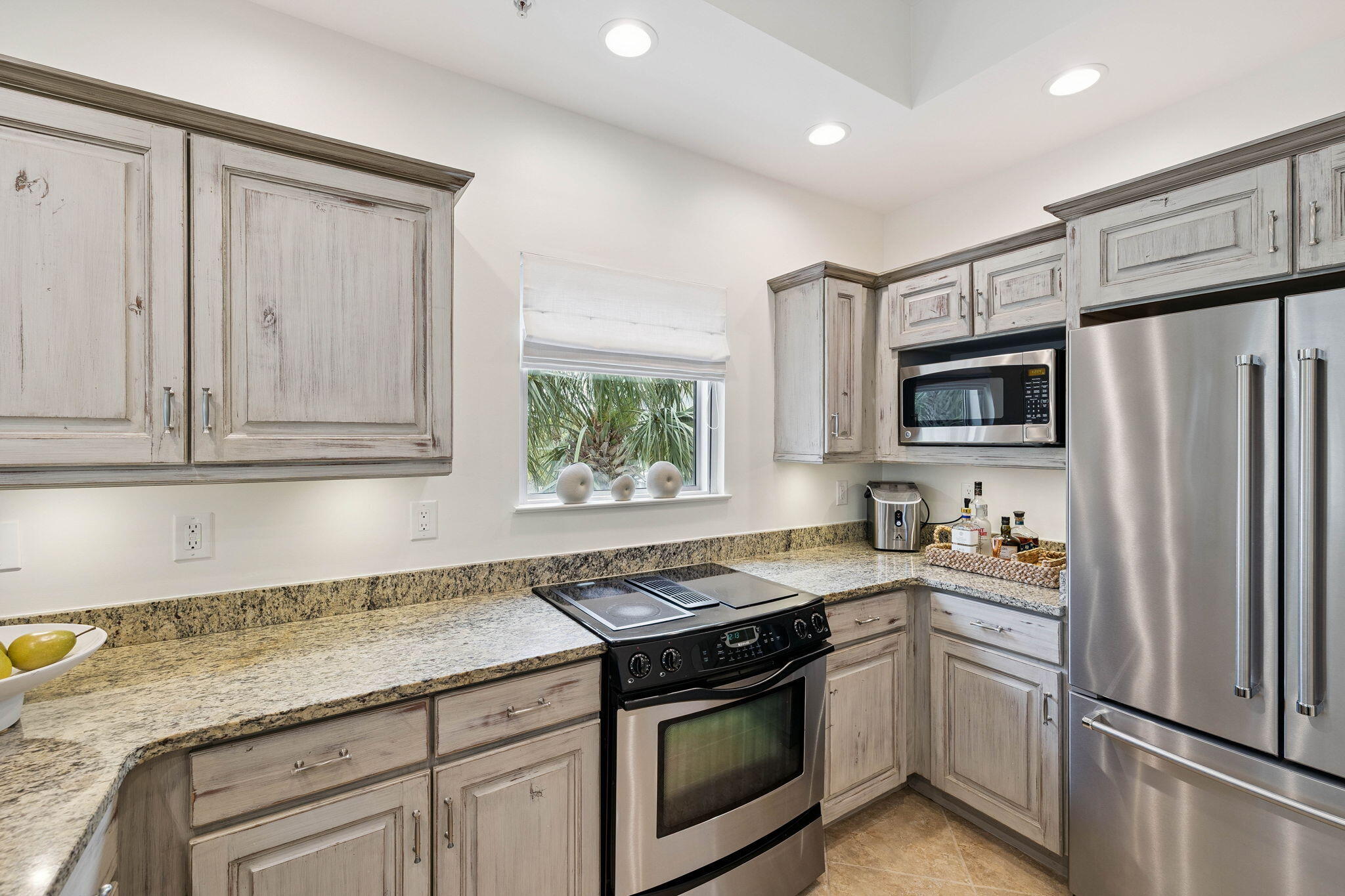 9961 E County Hwy 30A, 207