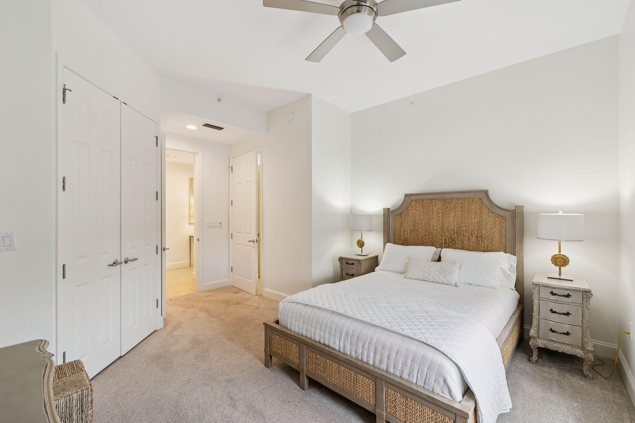 9961 E County Hwy 30A, 207