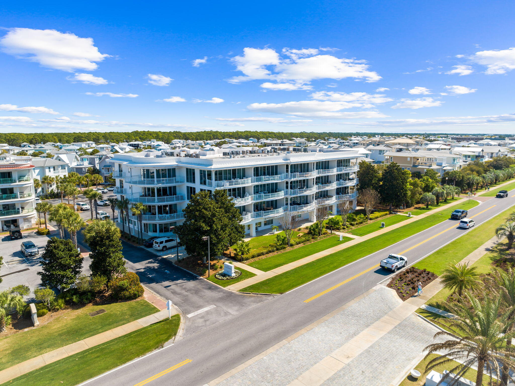 9961 E County Hwy 30A, 207