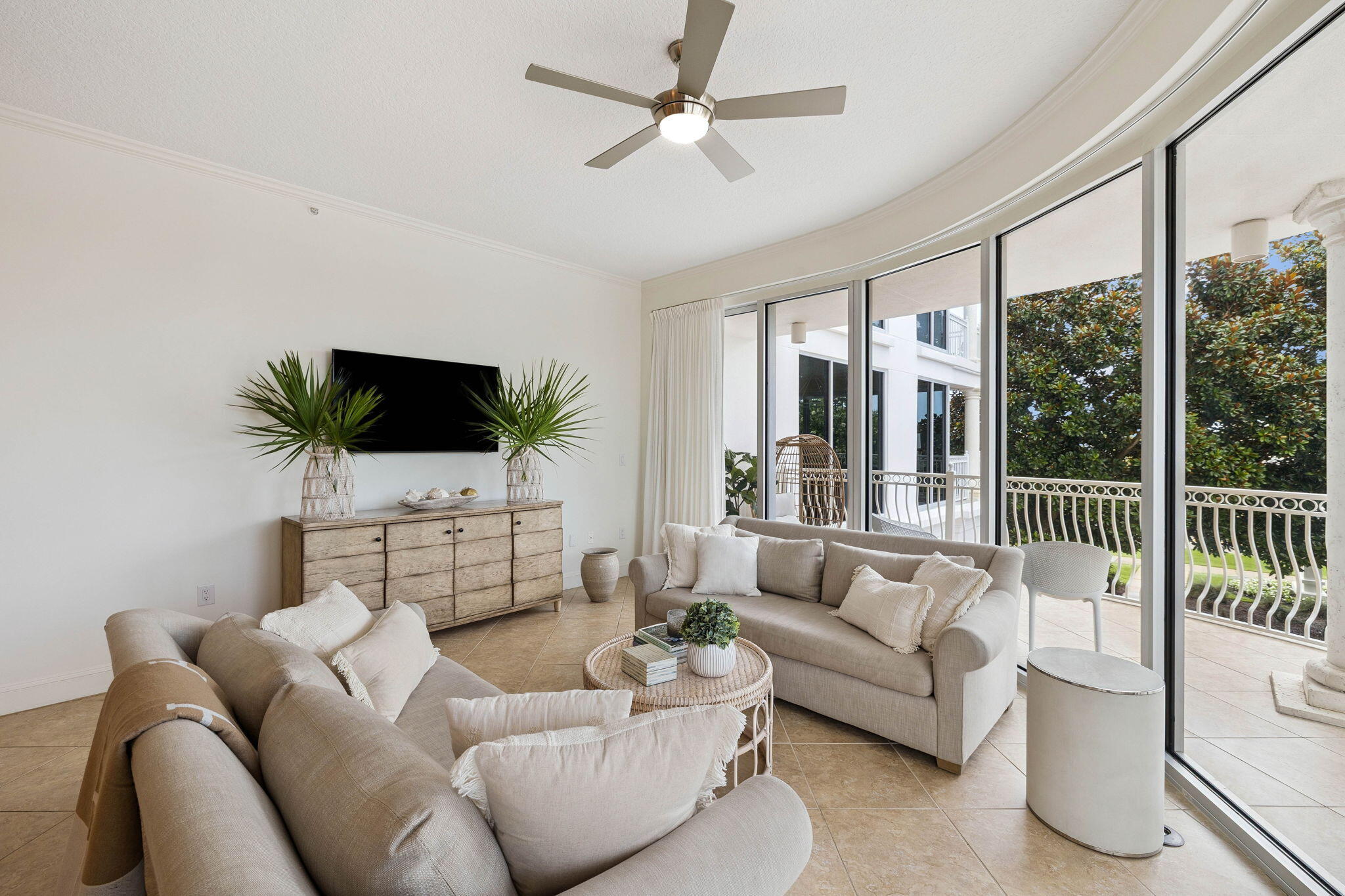 9961 E County Hwy 30A, 207