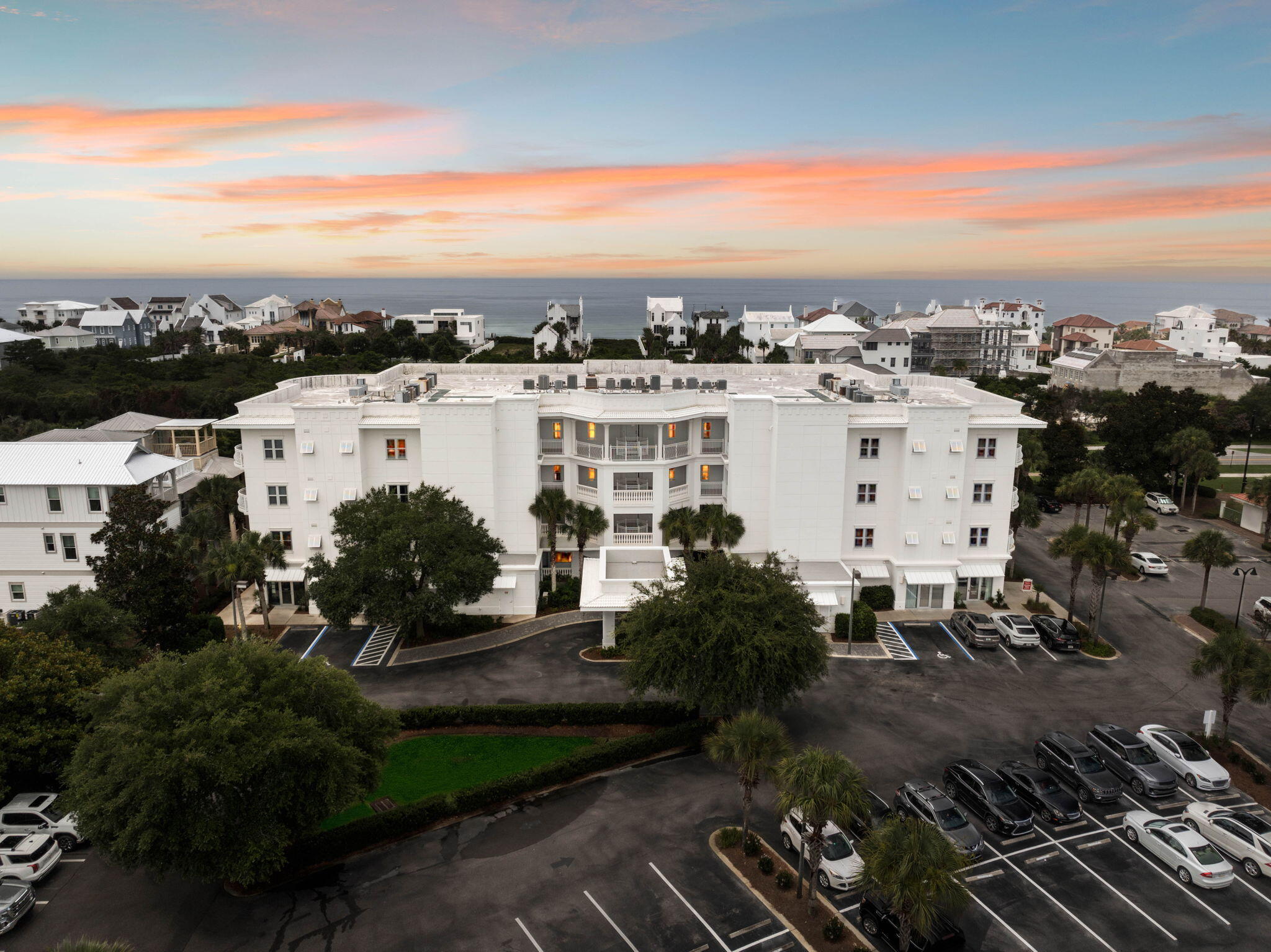 9961 E County Hwy 30A, 207