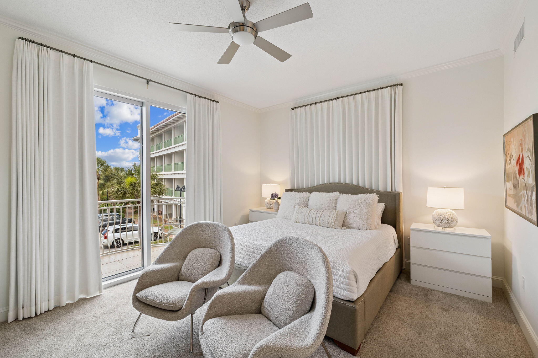 9961 E County Hwy 30A, 207