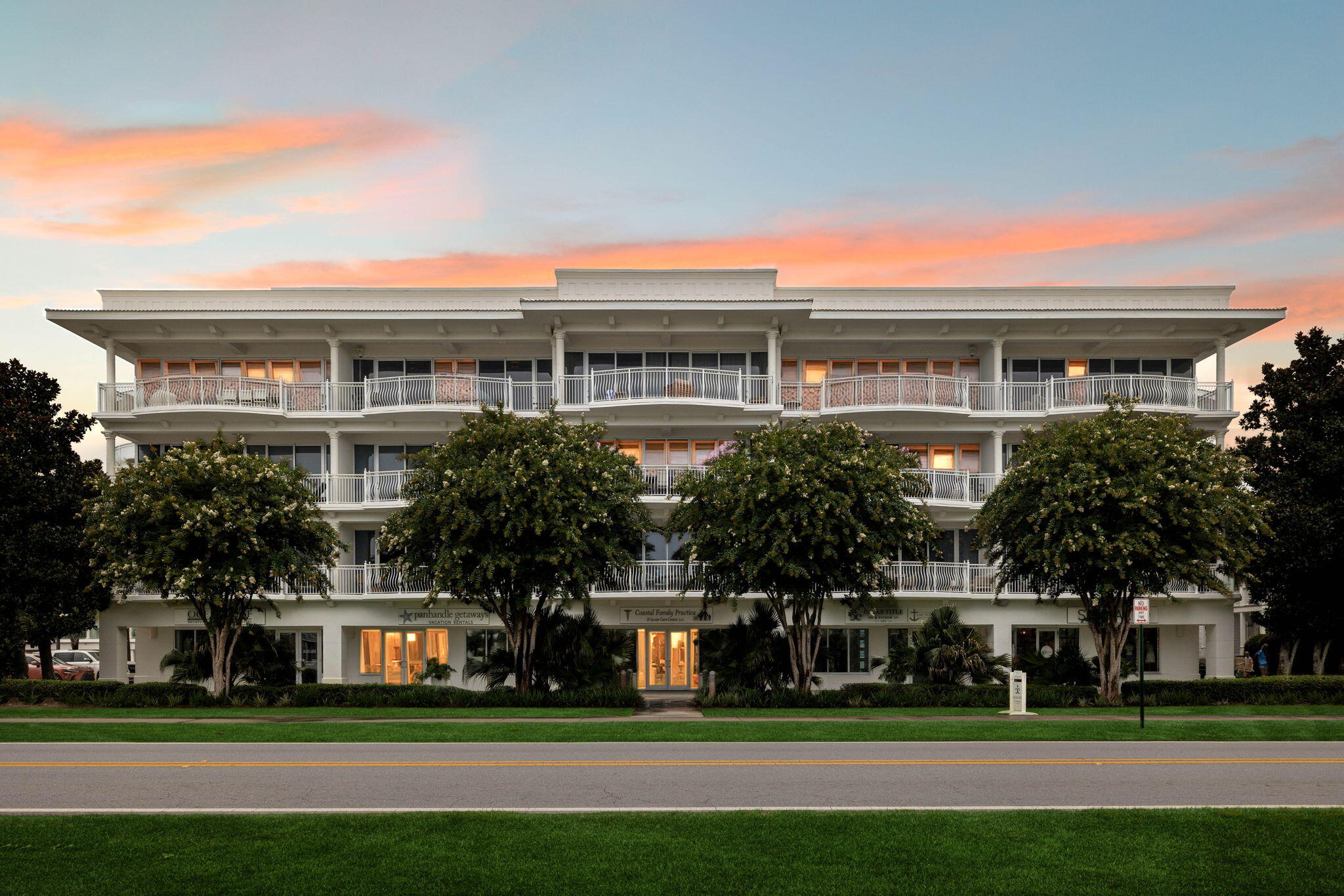 9961 E County Hwy 30A, 207