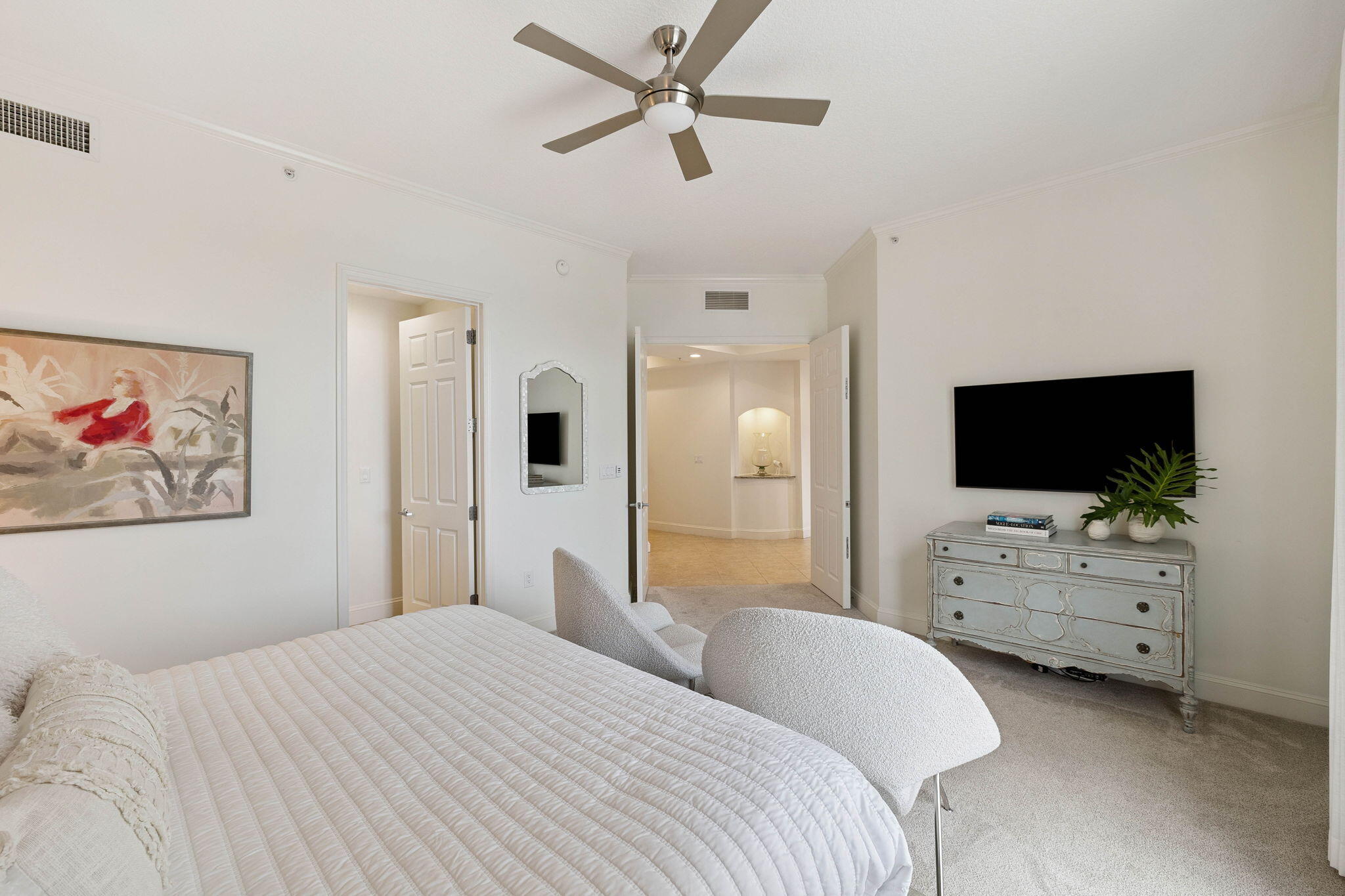 9961 E County Hwy 30A, 207