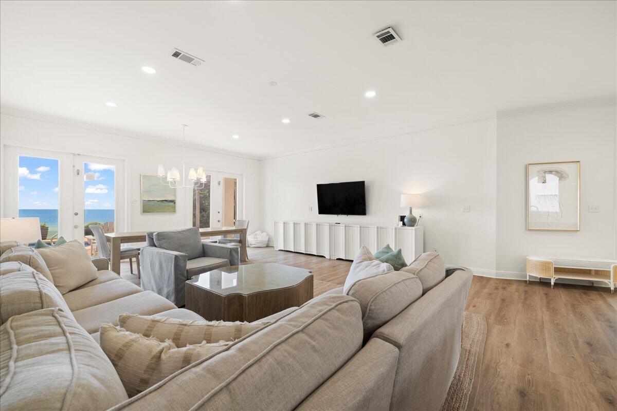 51 S Andalusia Avenue