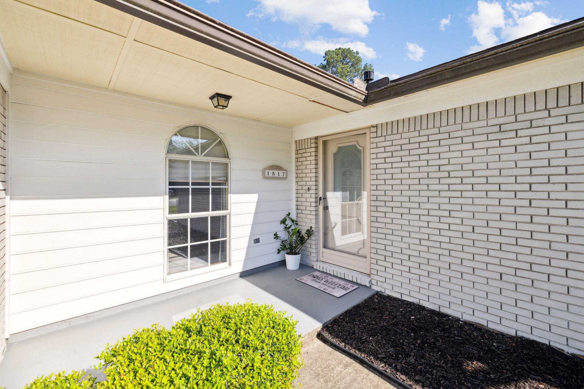 1517 Kruse Drive Drive