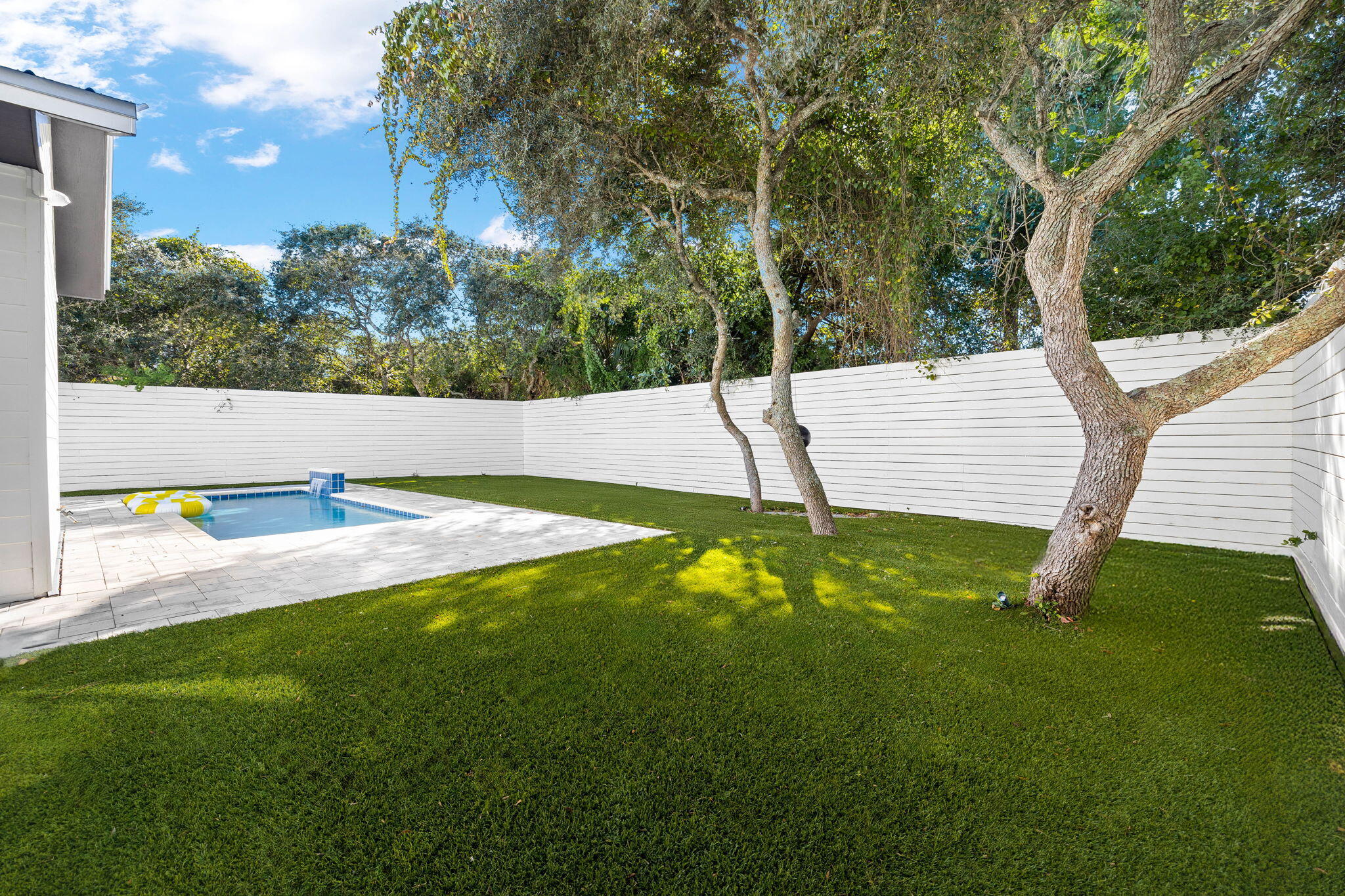 18 Sand Cliffs Drive