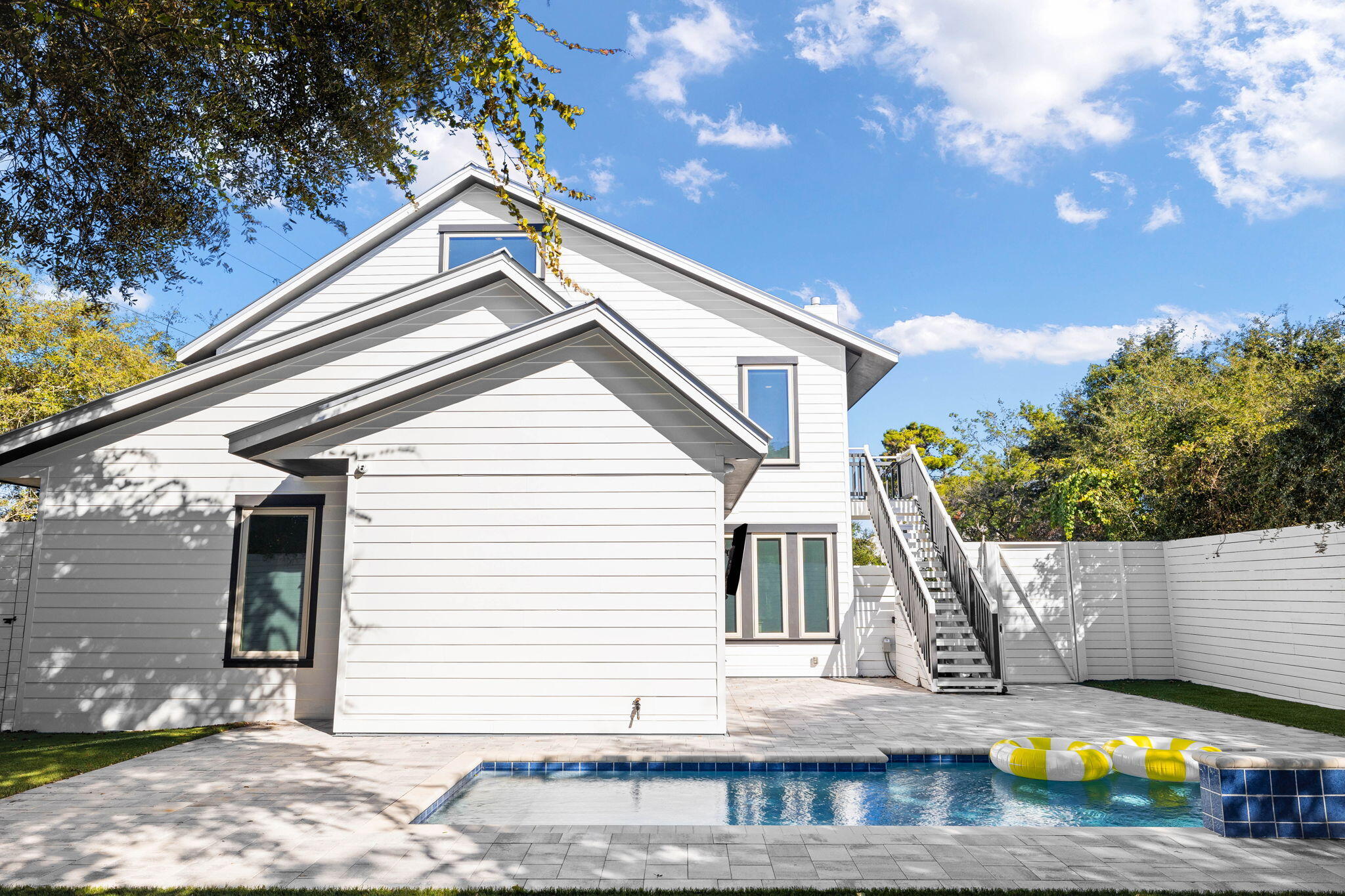 18 Sand Cliffs Drive