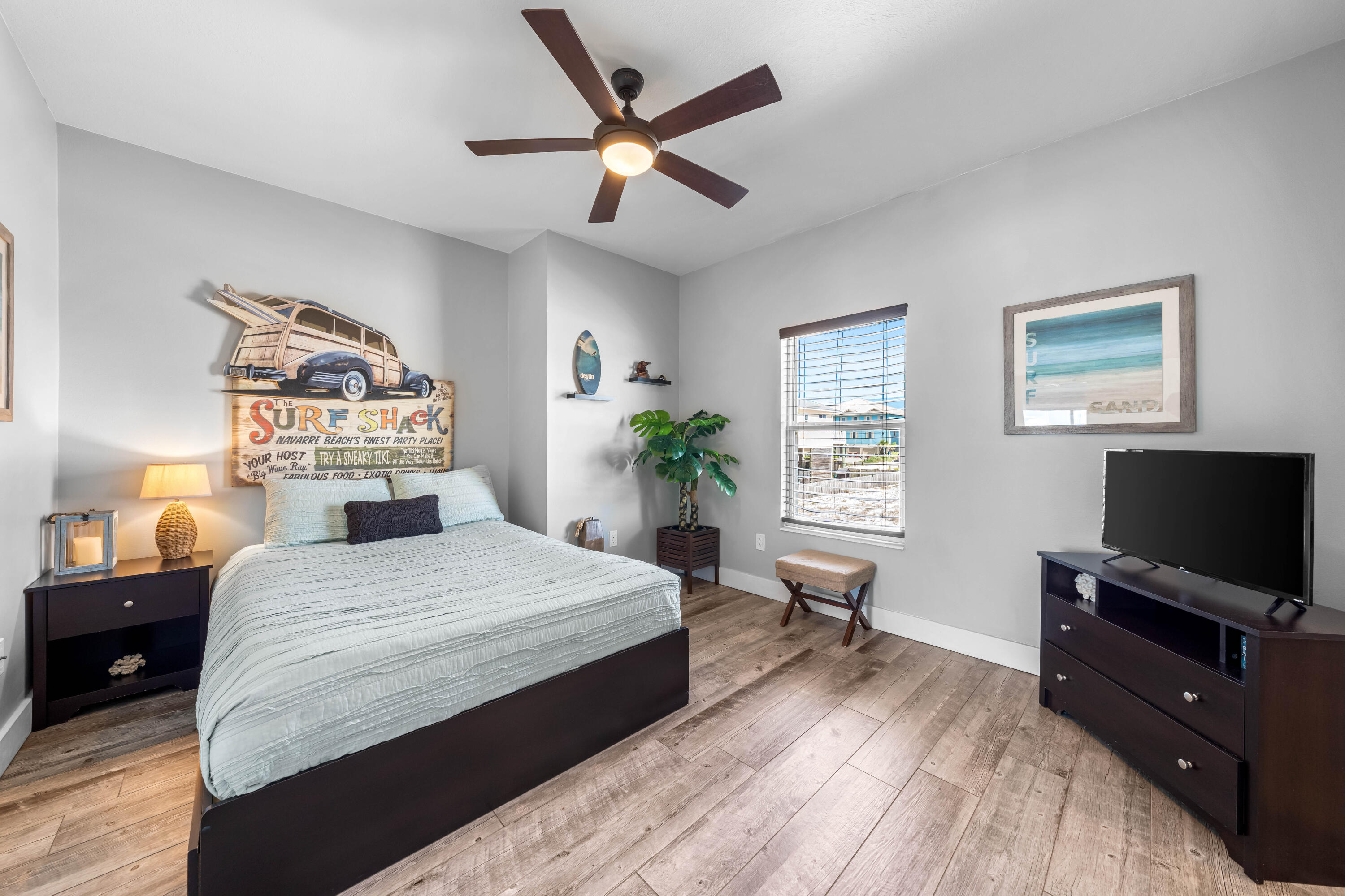 7707 White Sands Boulevard