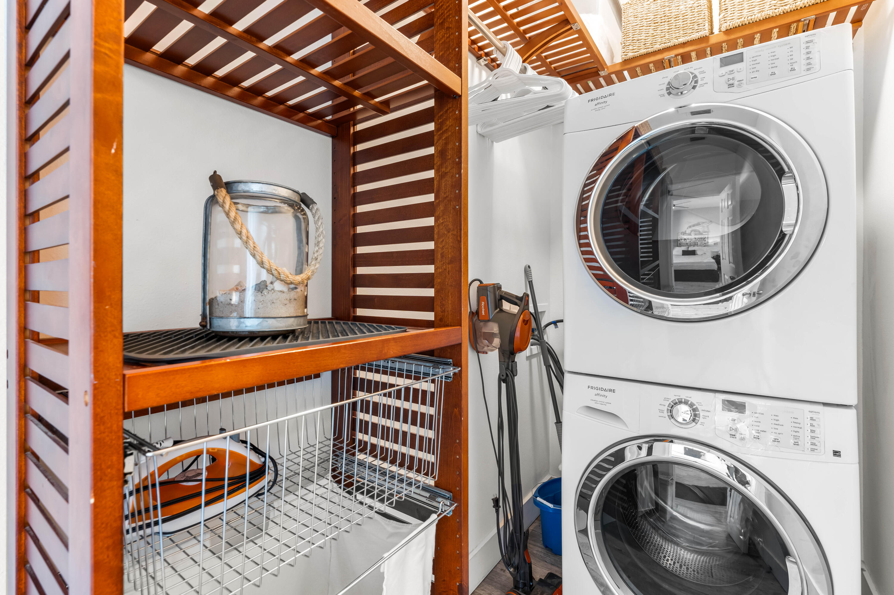 7707 White Sands Boulevard