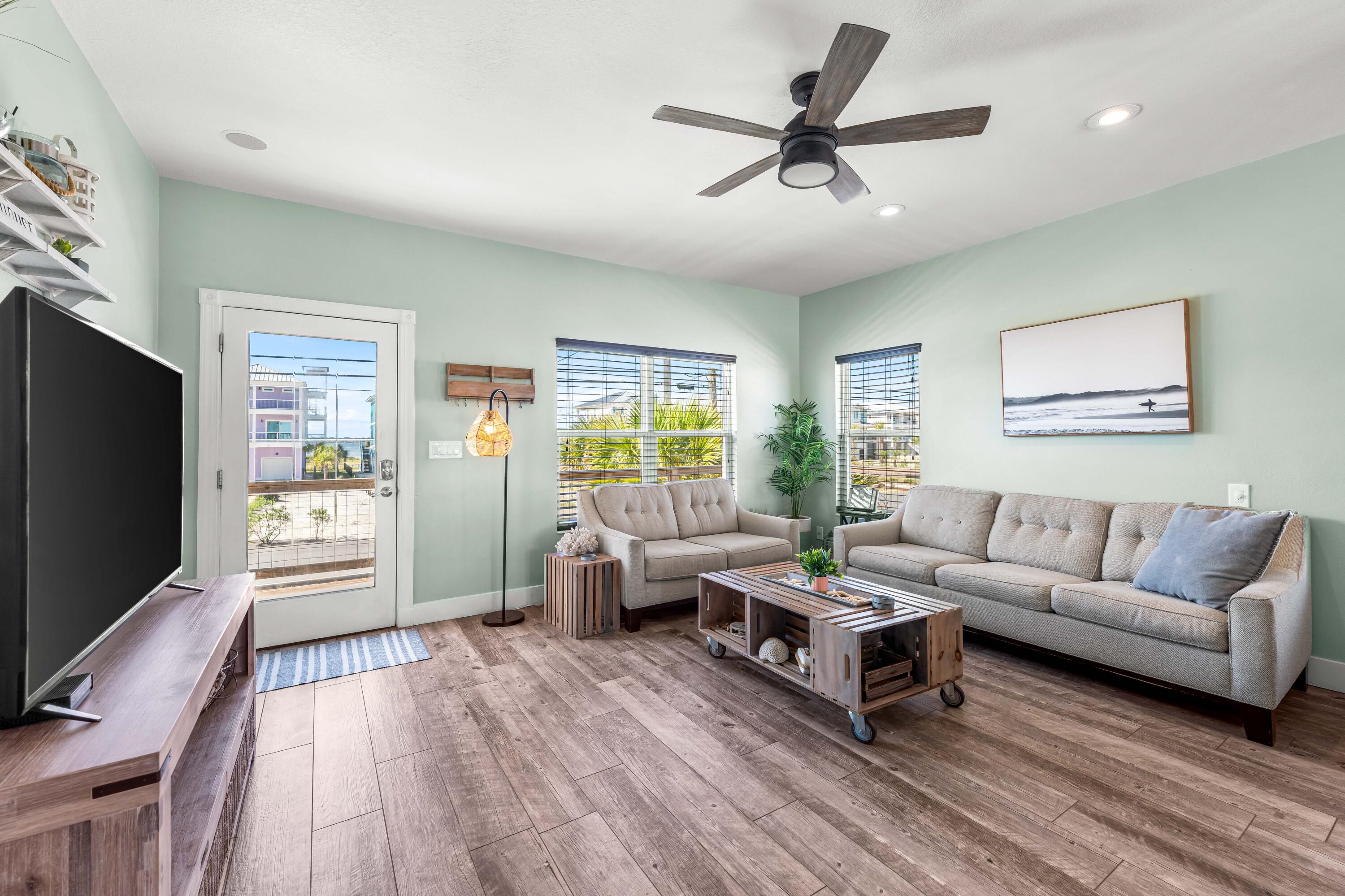 7707 White Sands Boulevard