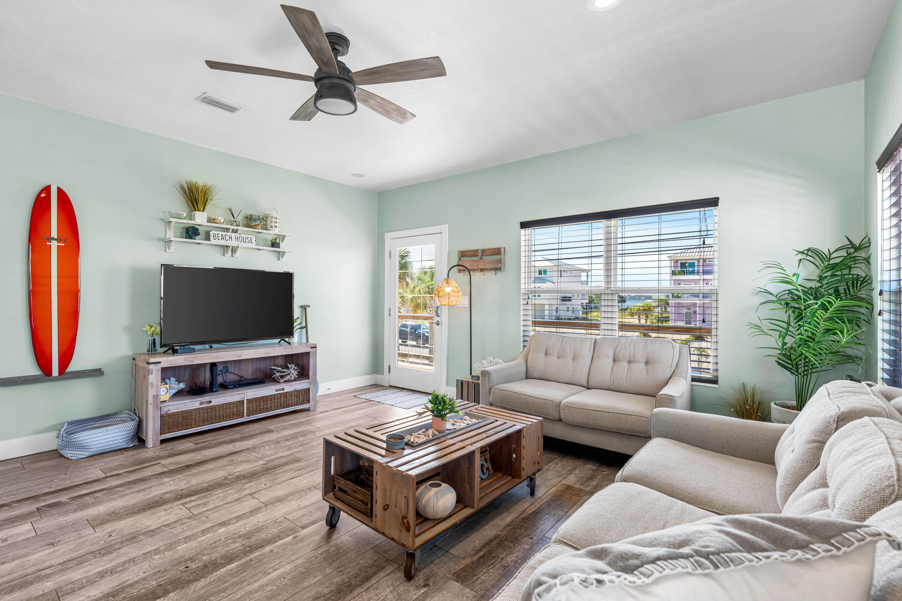 7707 White Sands Boulevard