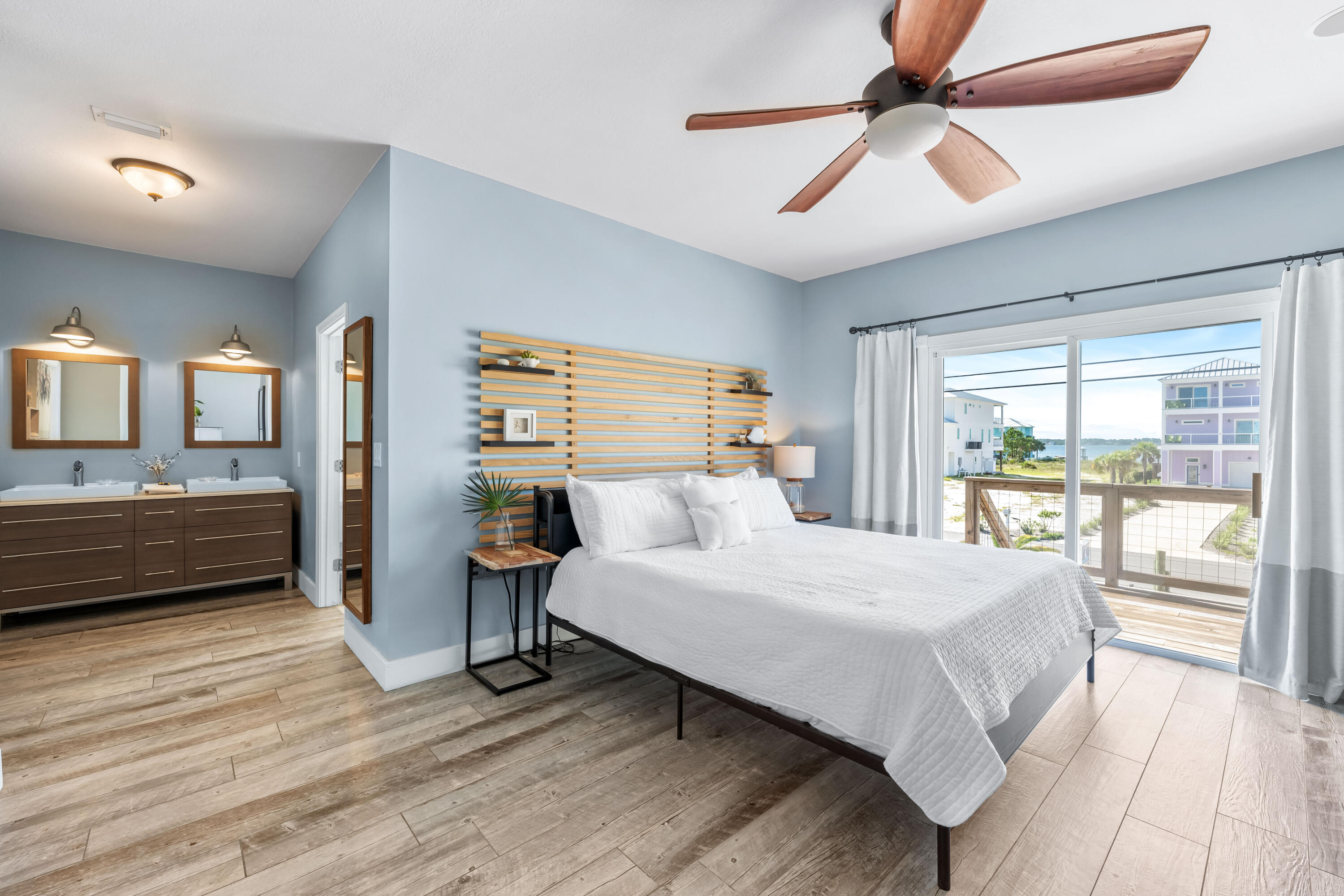 7707 White Sands Boulevard