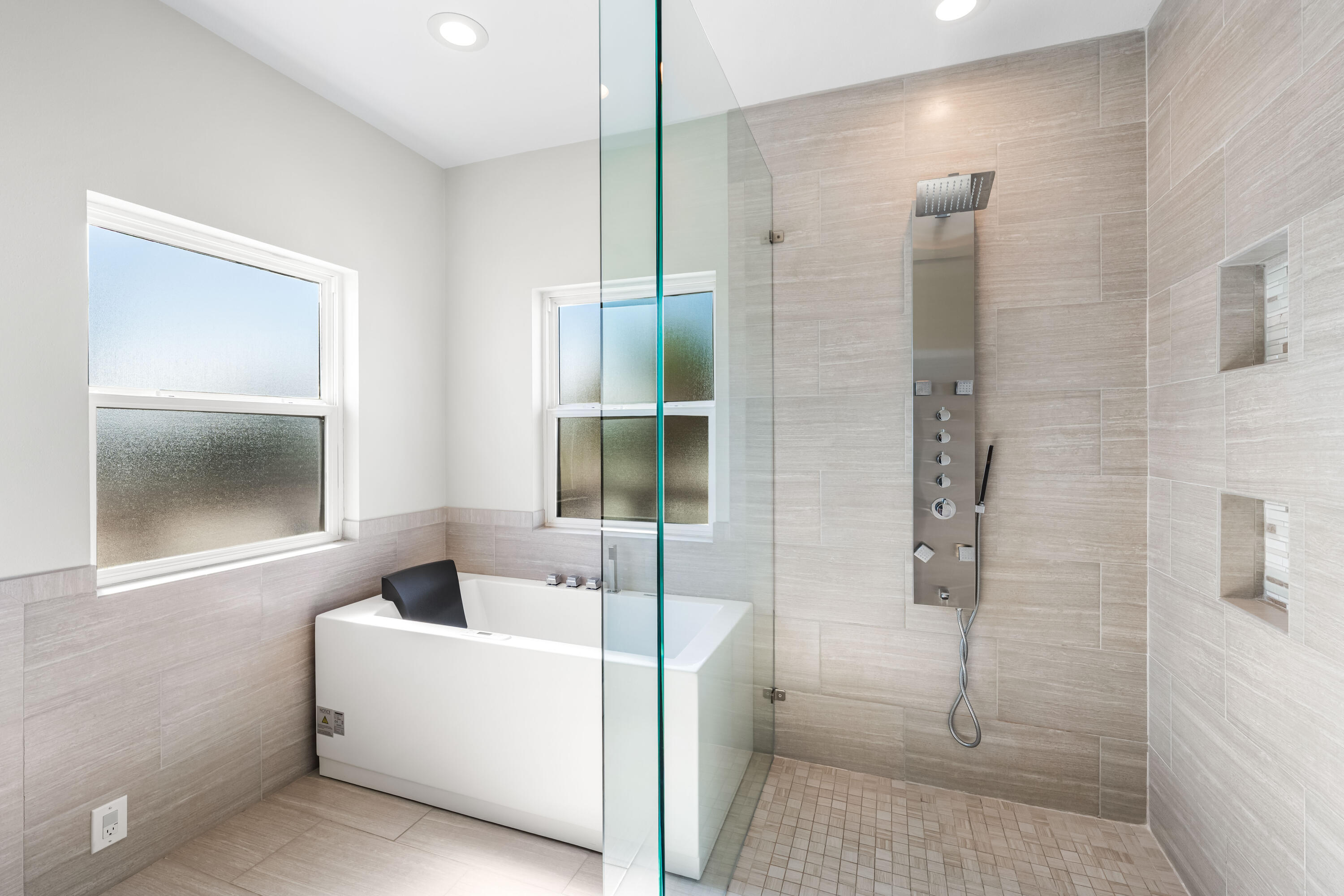 7707 White Sands Boulevard