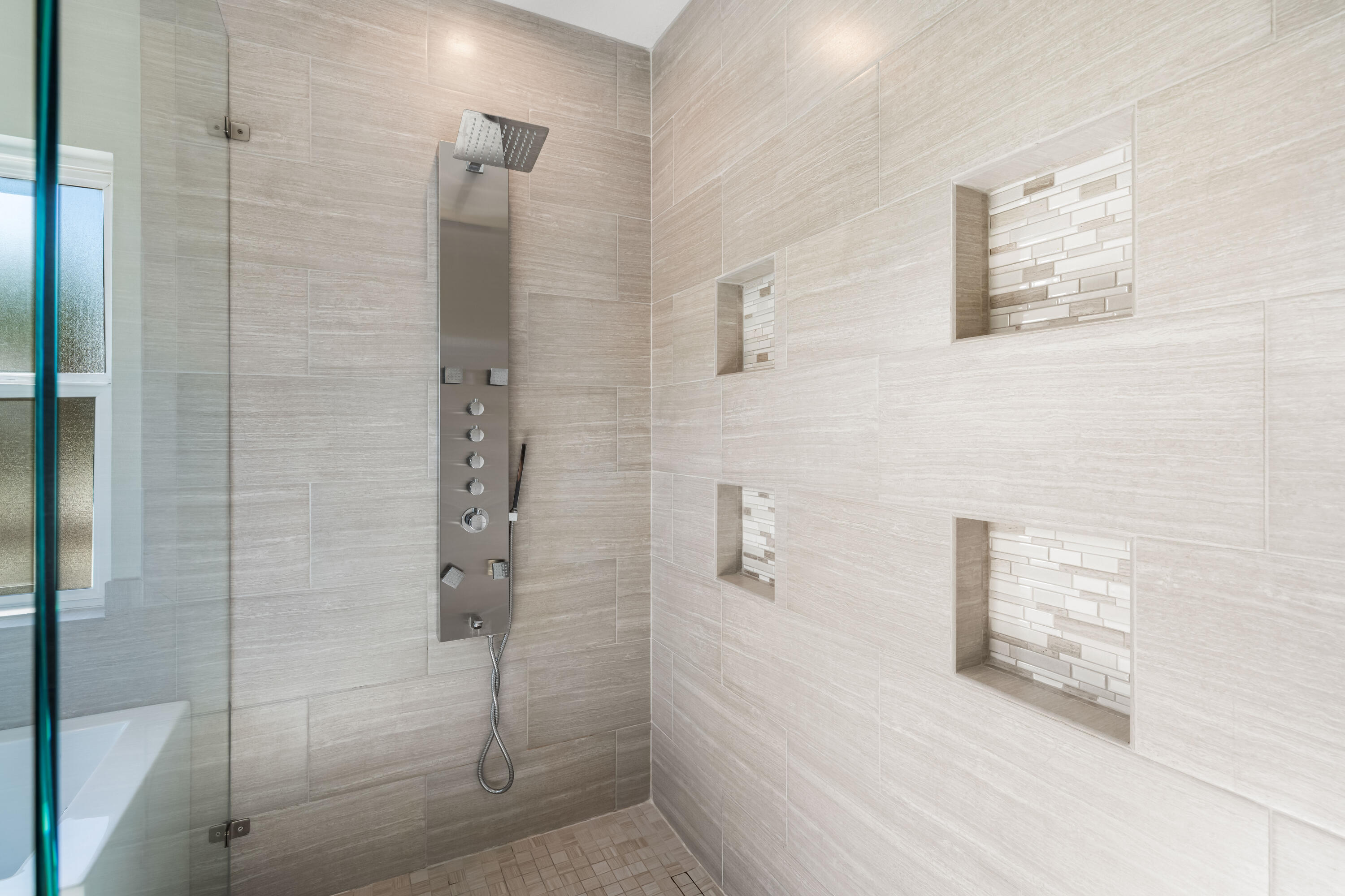 7707 White Sands Boulevard