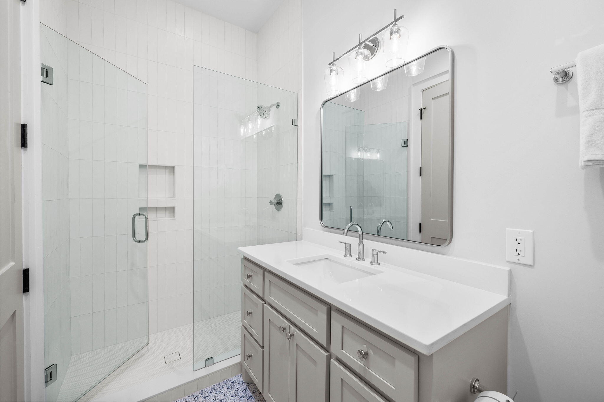 8069 E Co Highway 30A