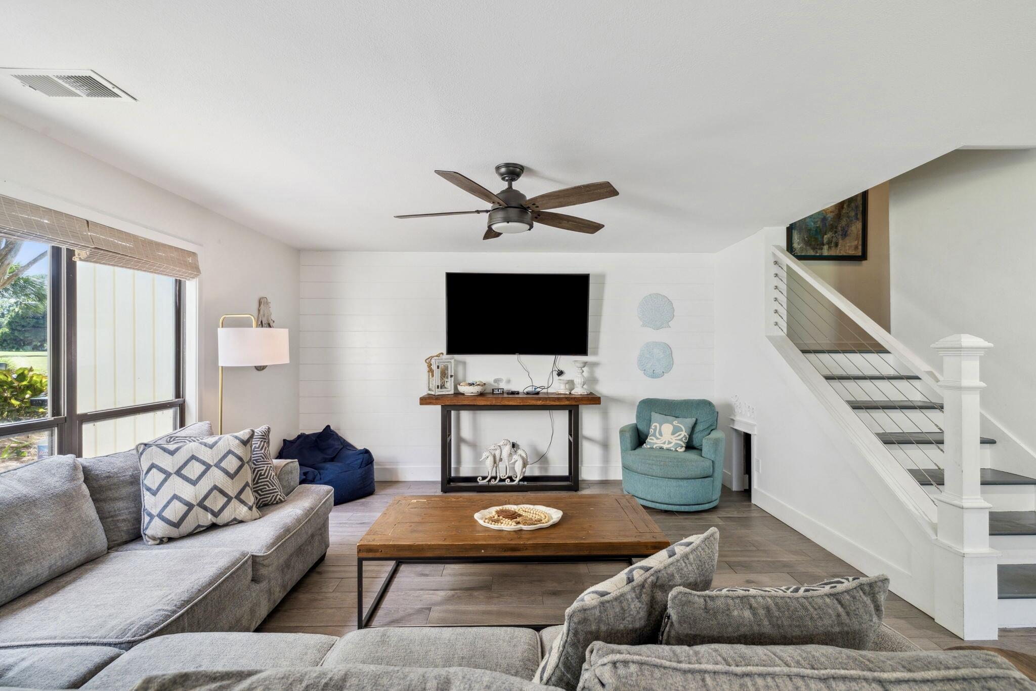 736 Sandpiper Place, 10525