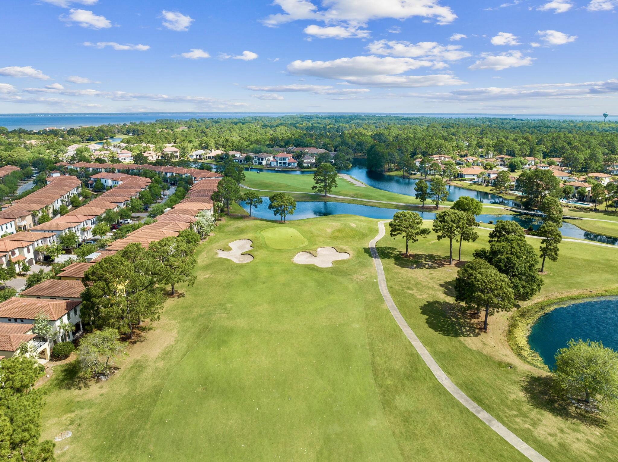 736 Sandpiper Place, 10525
