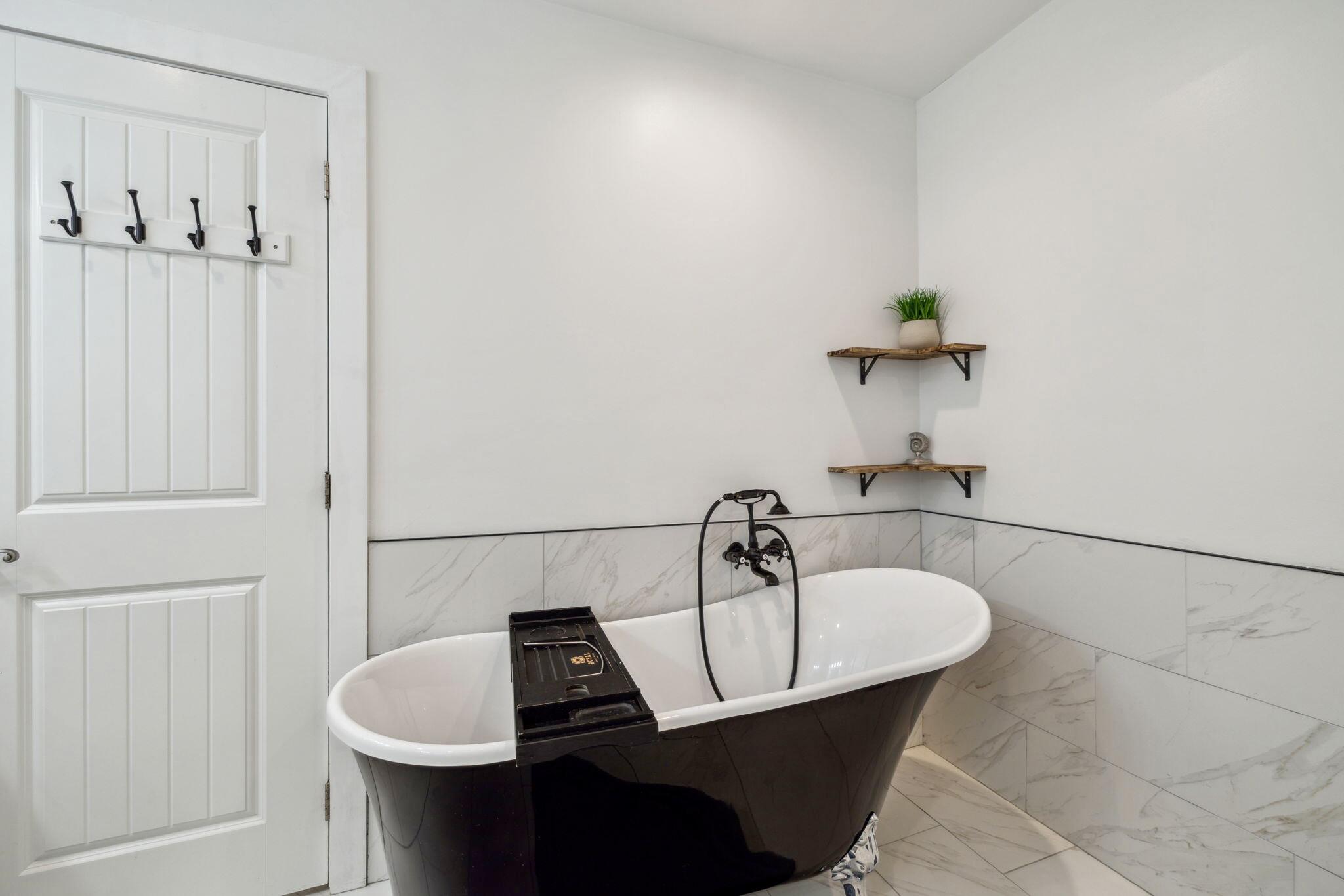 736 Sandpiper Place, 10525