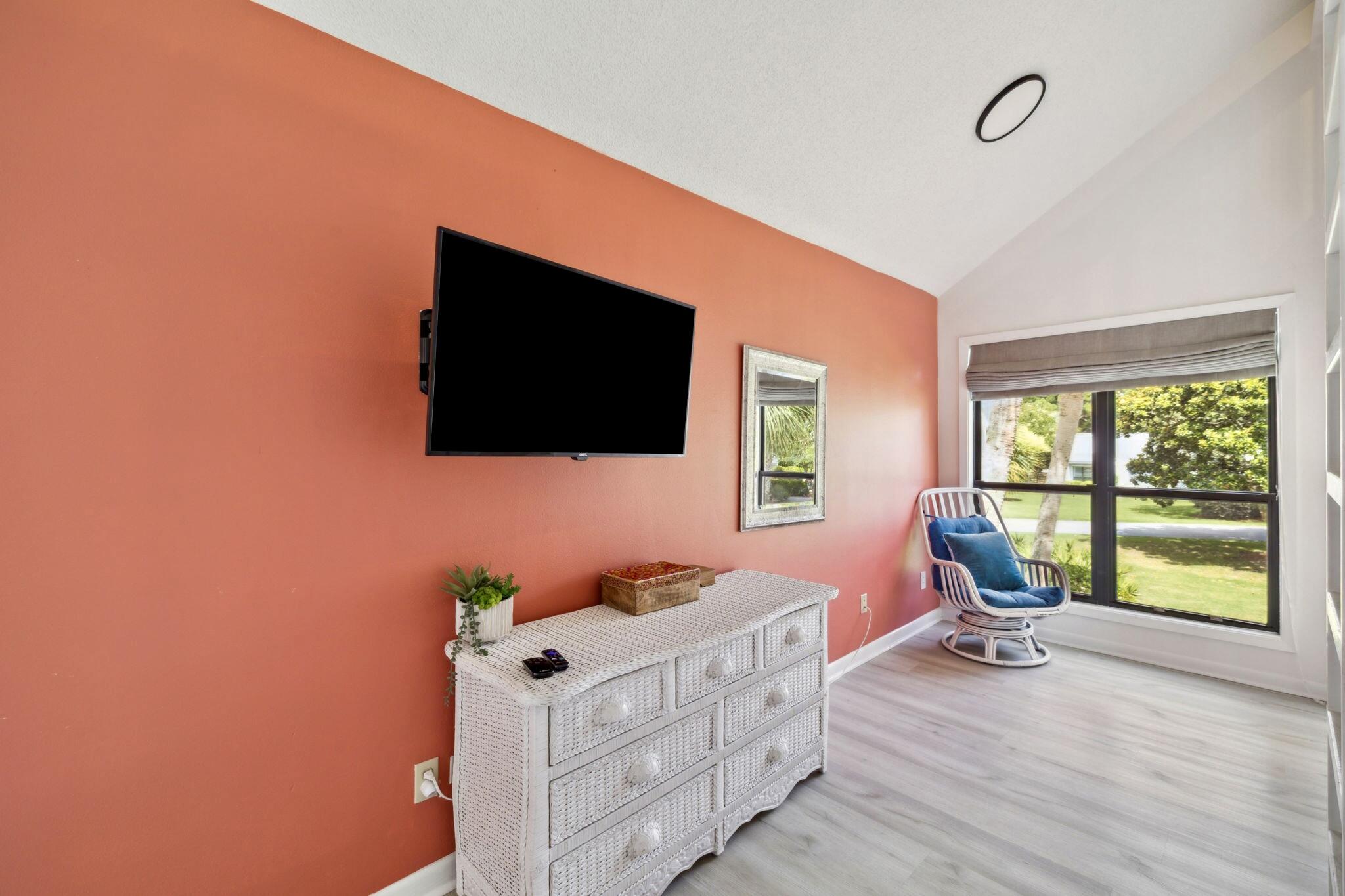 736 Sandpiper Place, 10525