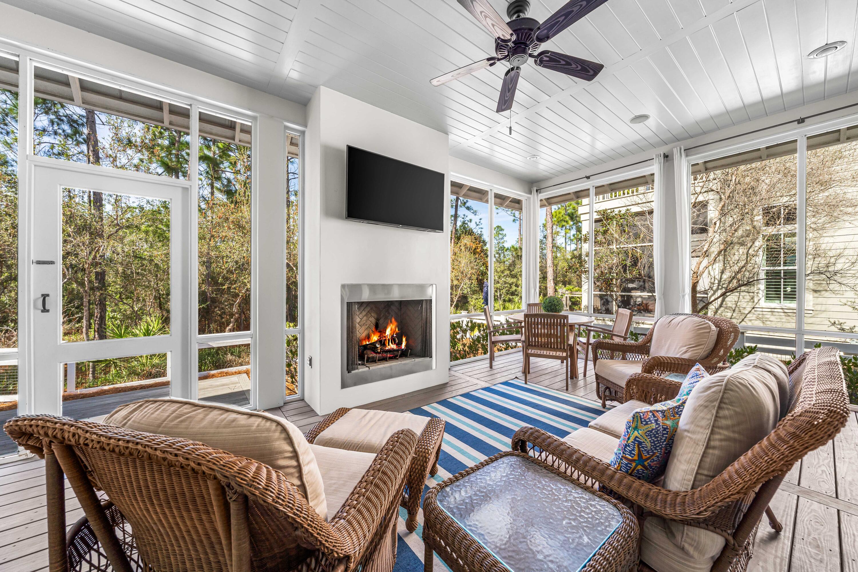 615 E Royal Fern Way