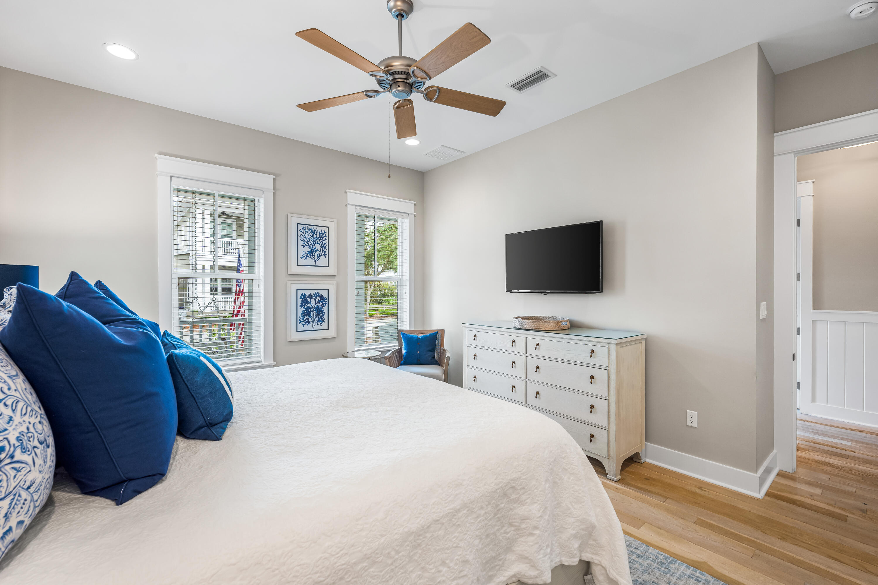 615 E Royal Fern Way