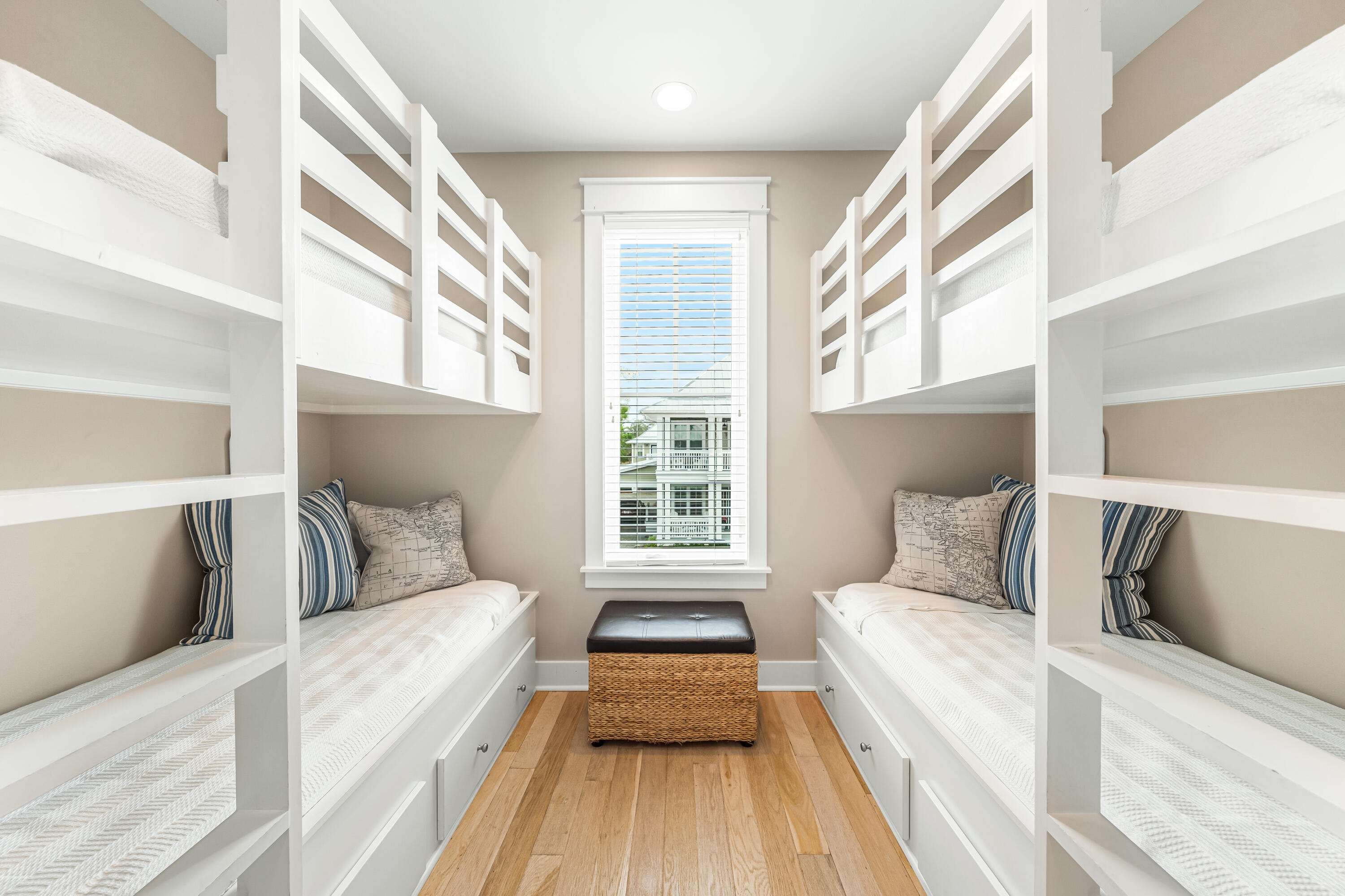 615 E Royal Fern Way