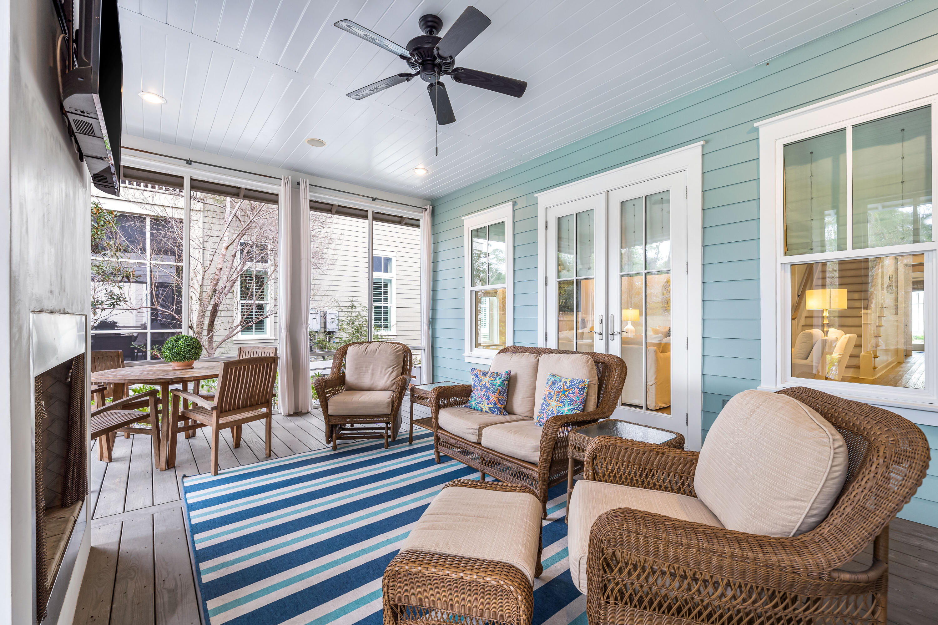 615 E Royal Fern Way