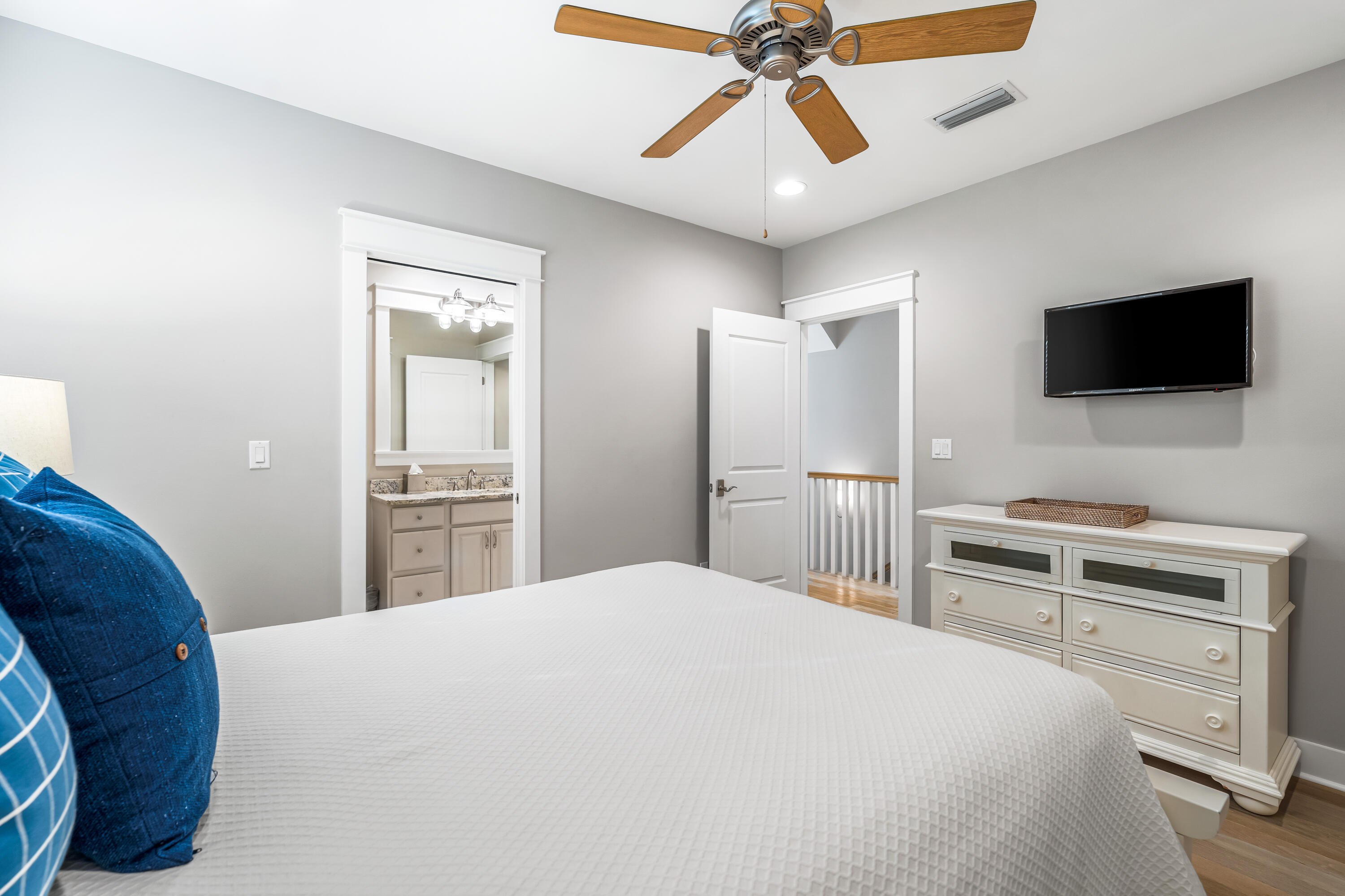 615 E Royal Fern Way