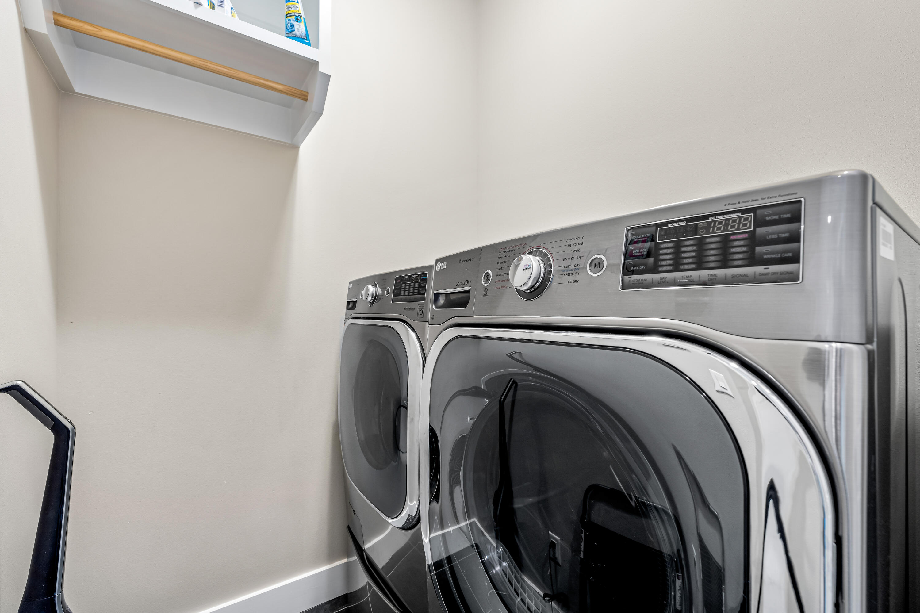 615 E Royal Fern Way