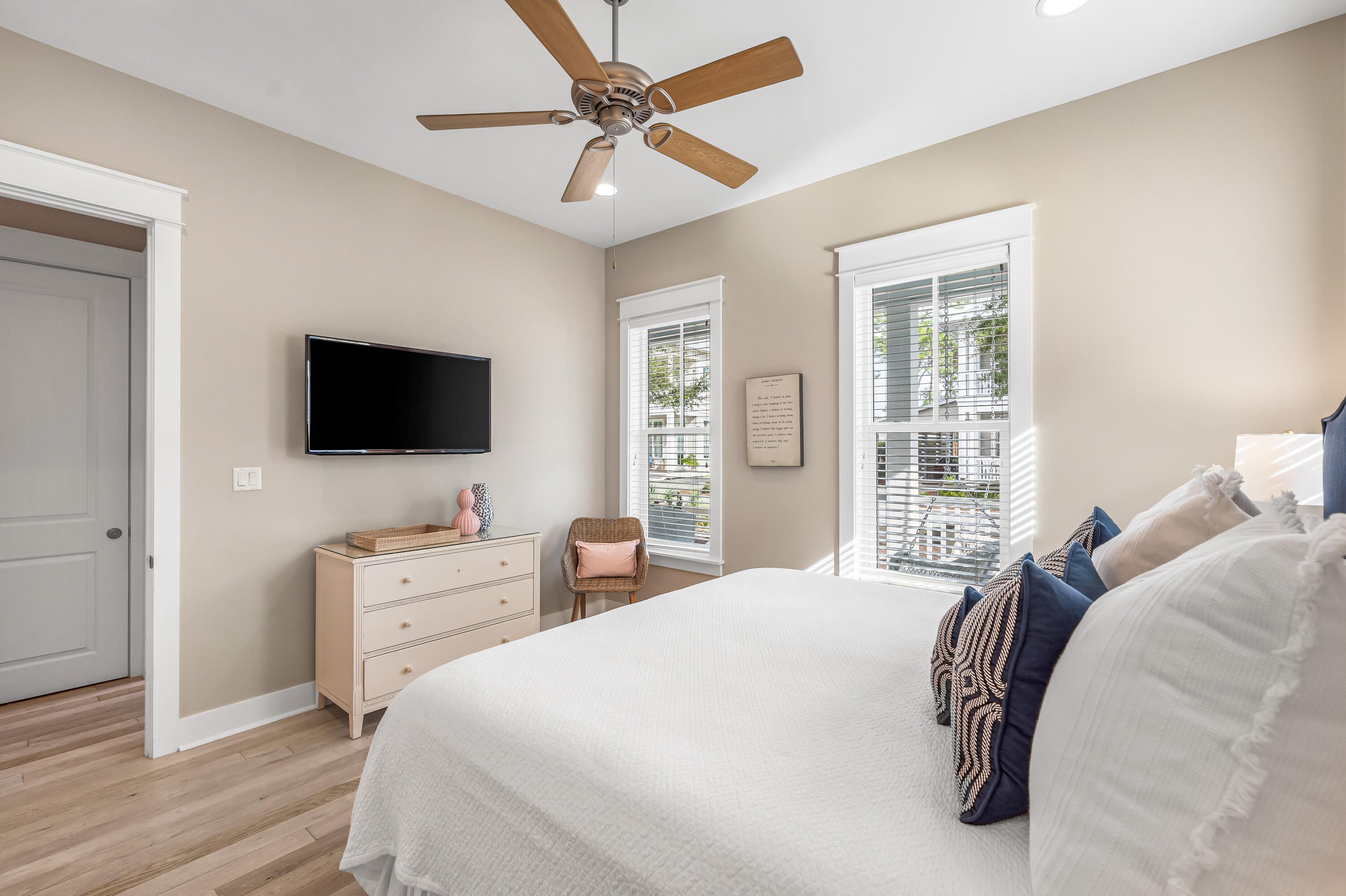 615 E Royal Fern Way