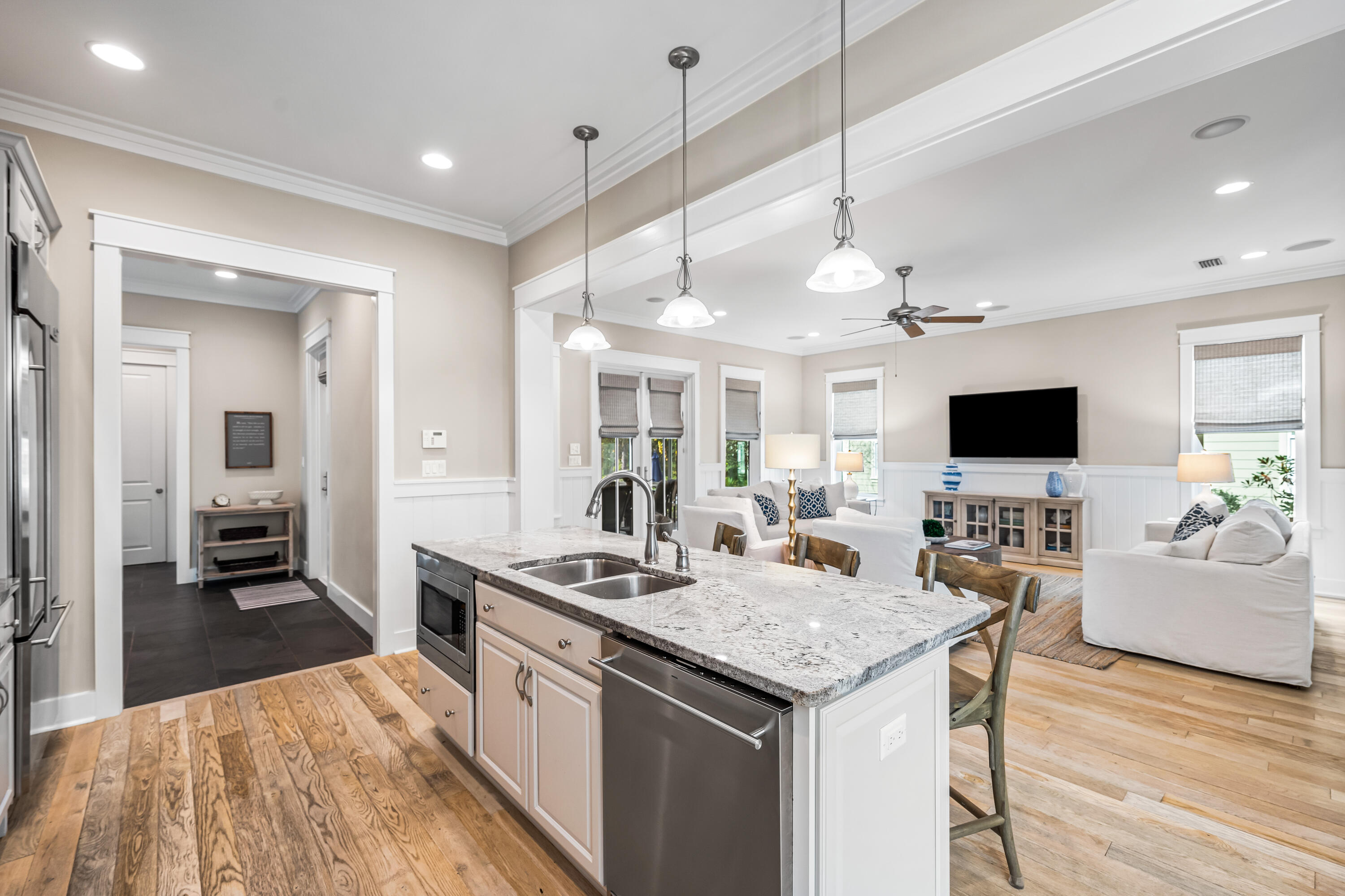 615 E Royal Fern Way