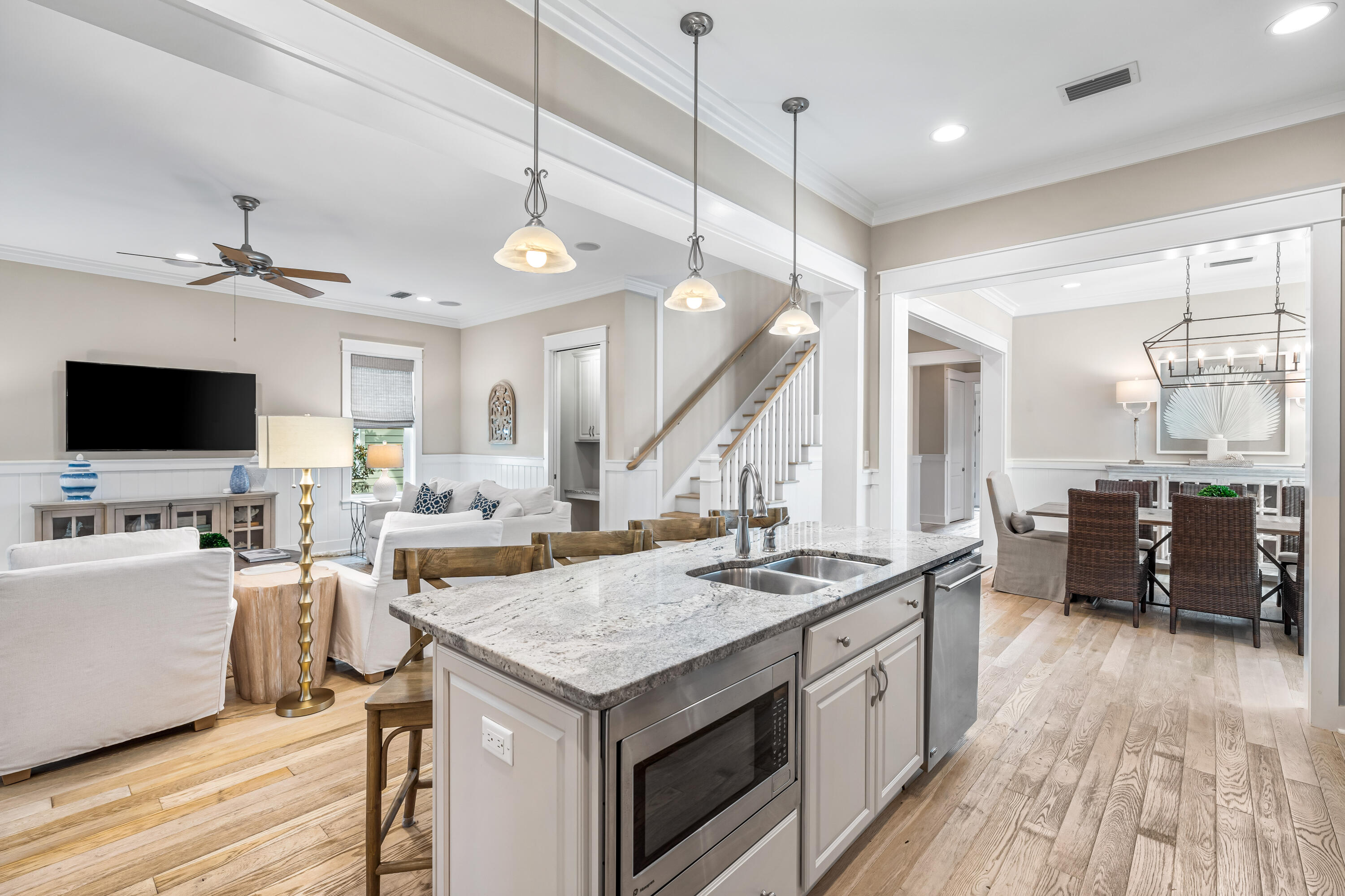 615 E Royal Fern Way