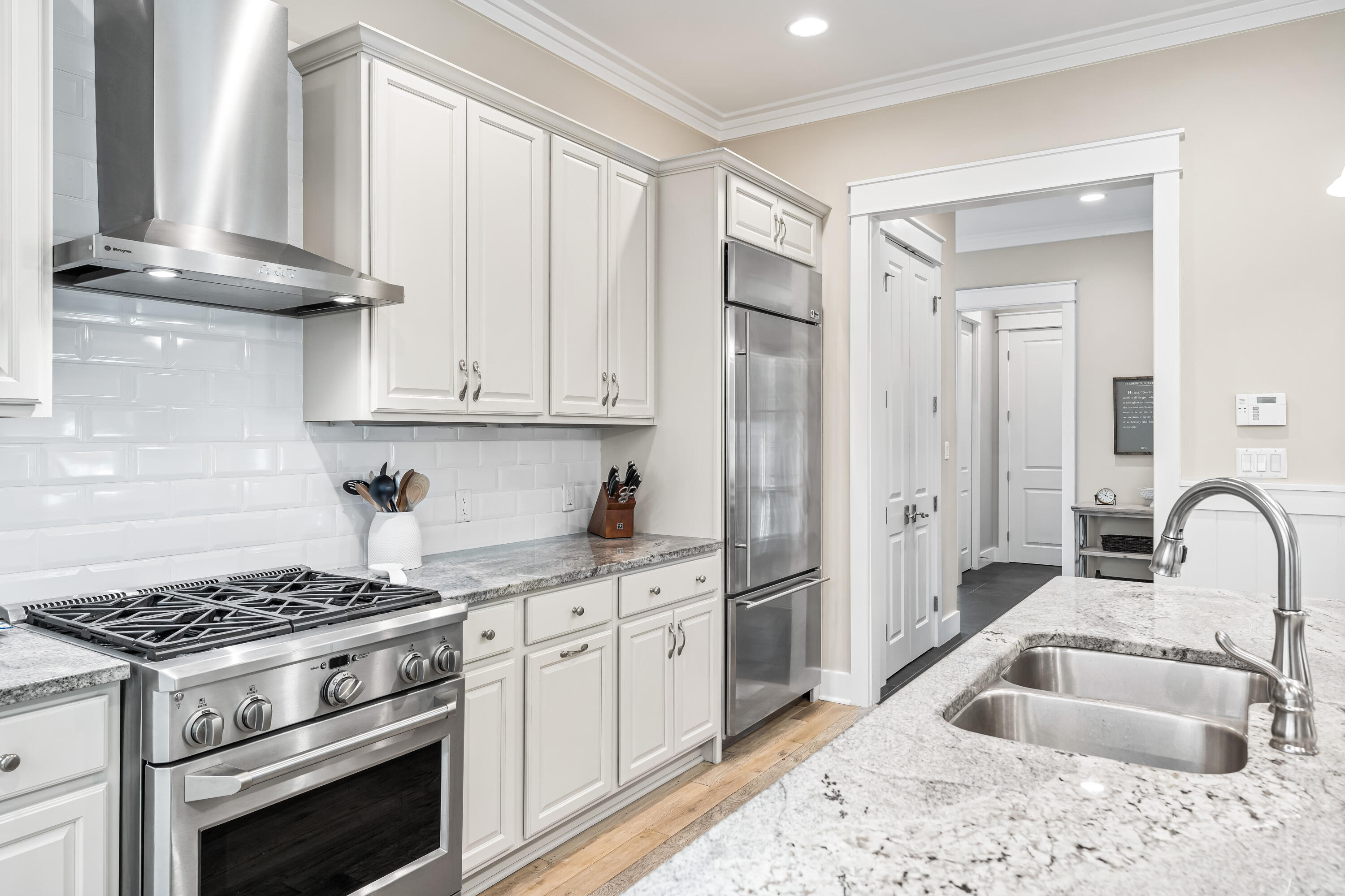 615 E Royal Fern Way