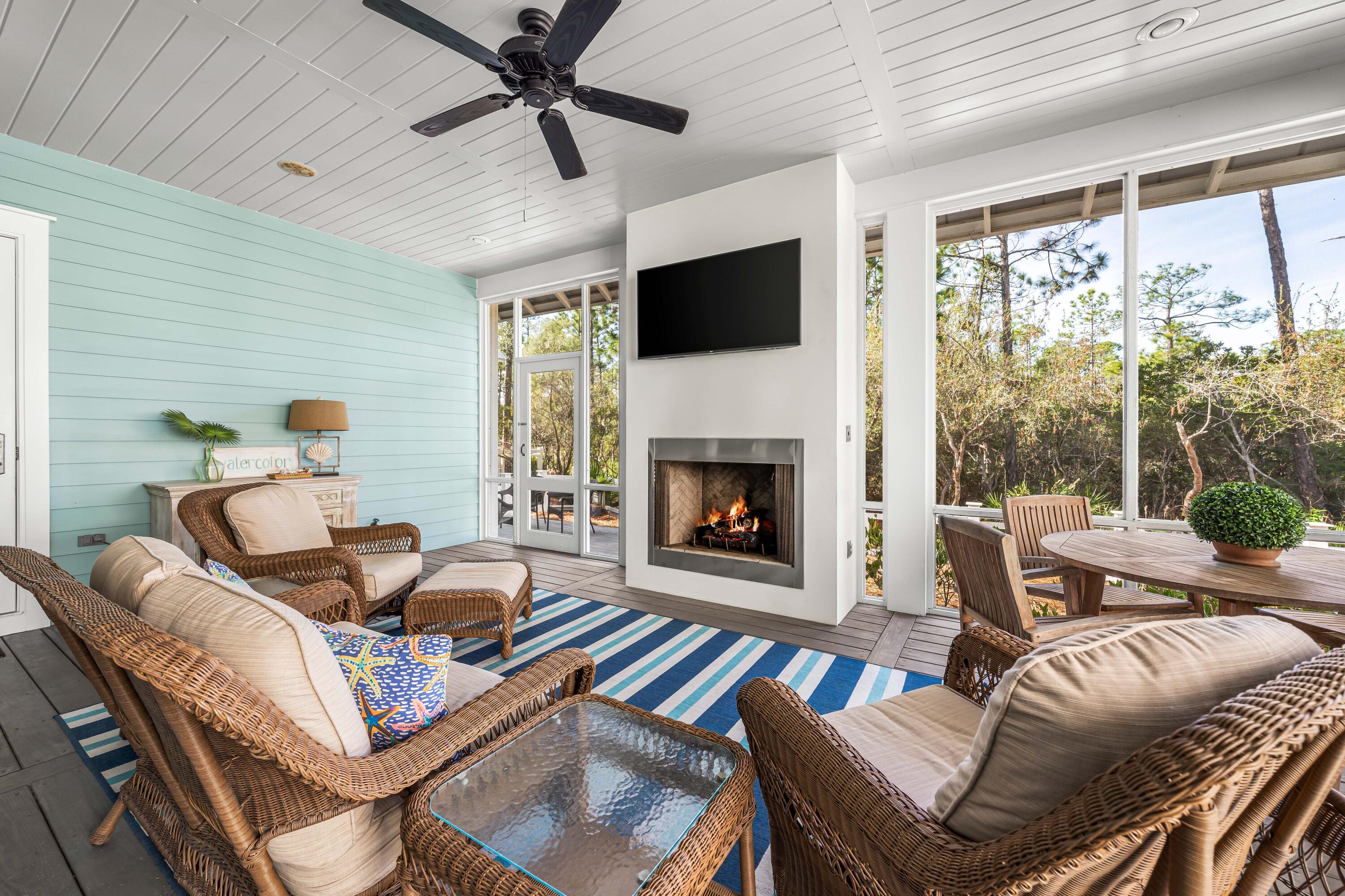 615 E Royal Fern Way