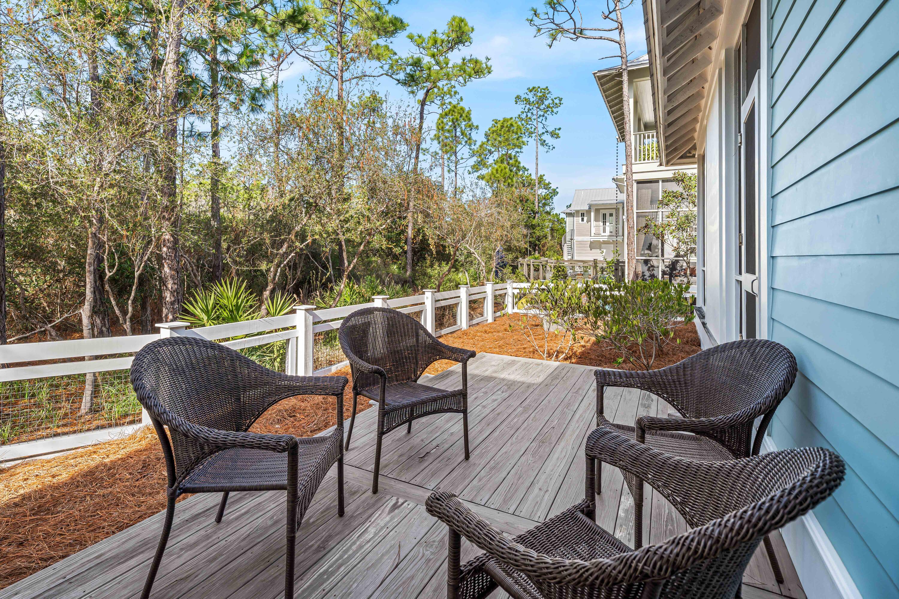 615 E Royal Fern Way