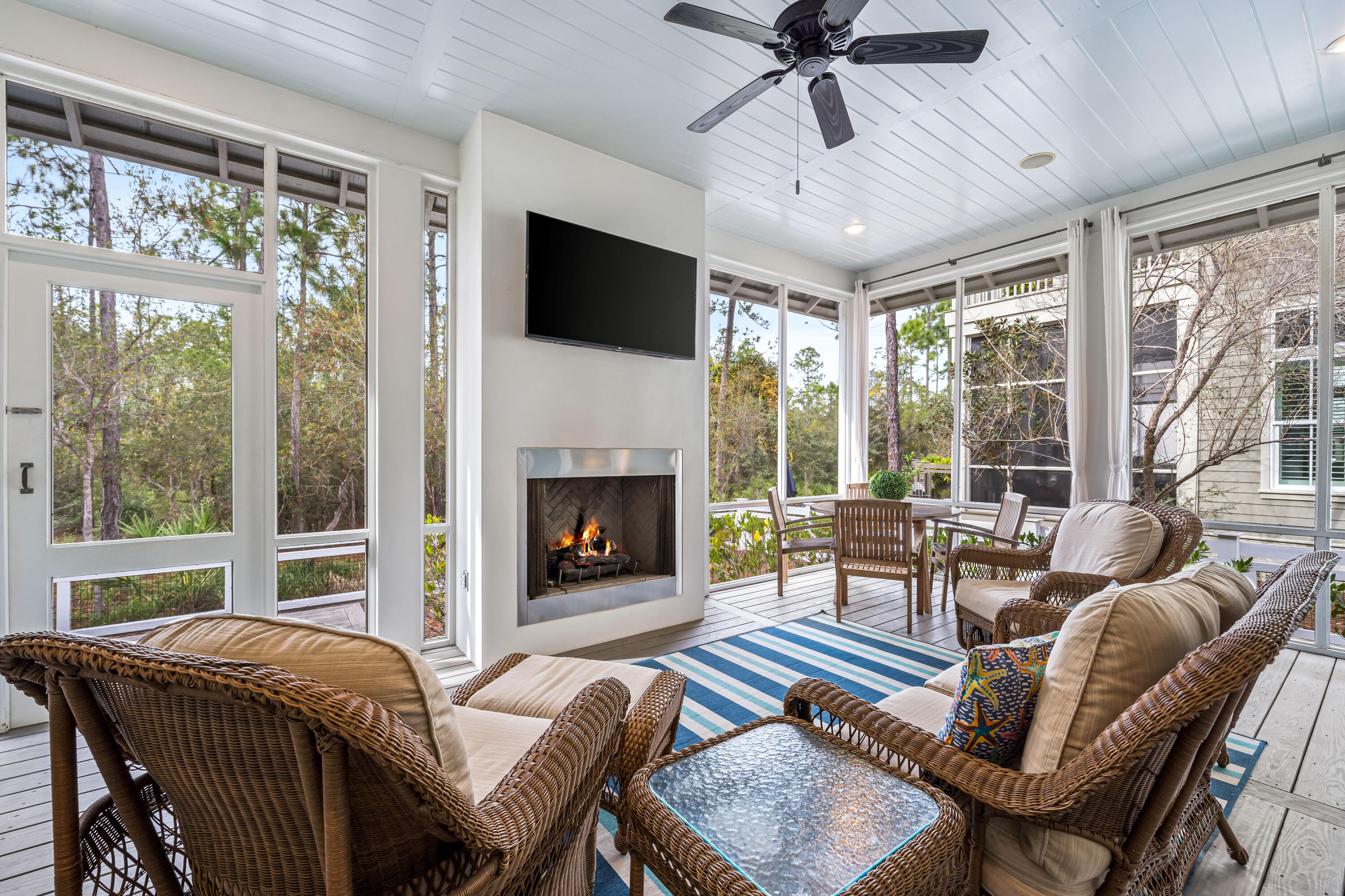 615 E Royal Fern Way