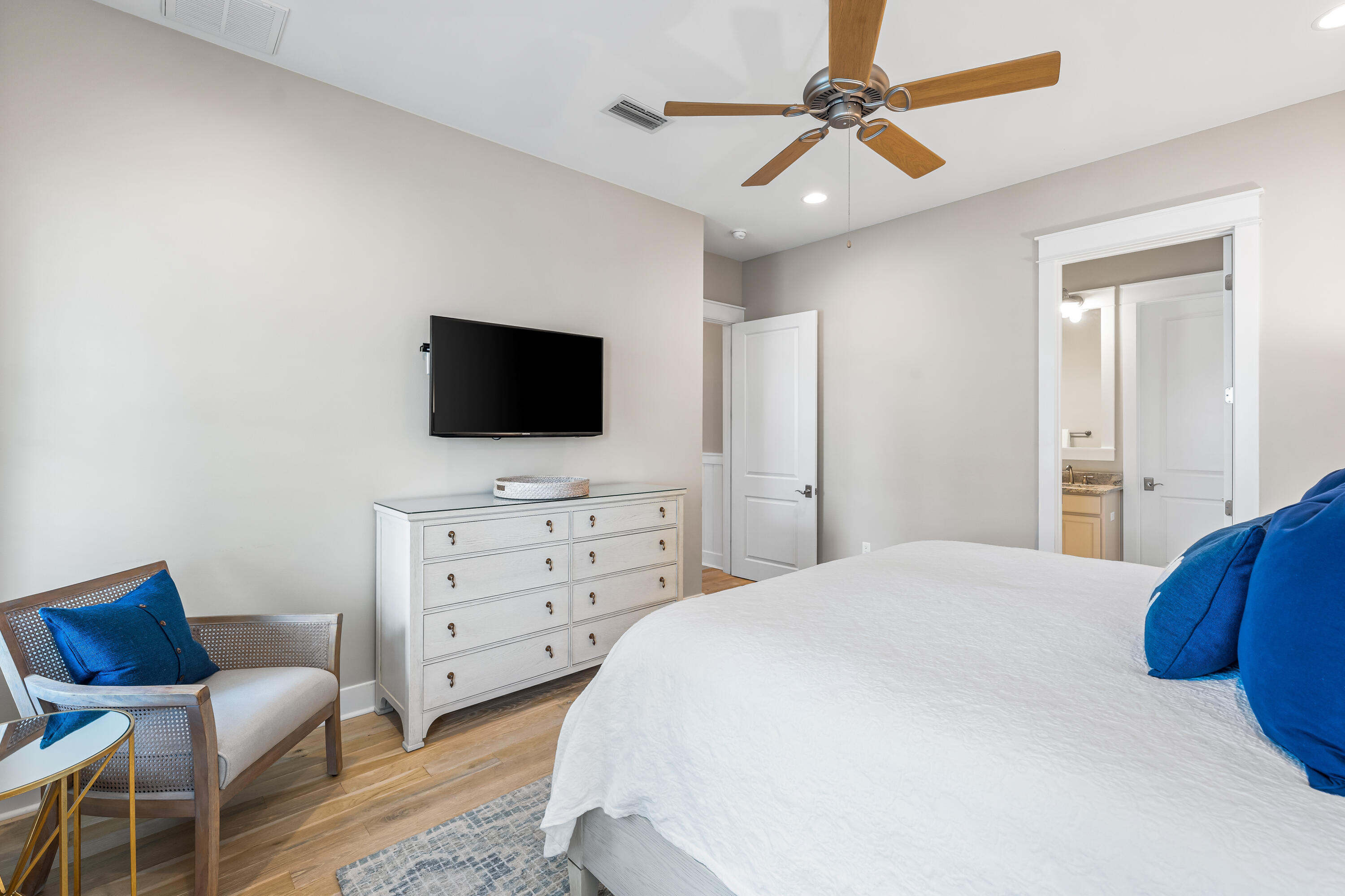 615 E Royal Fern Way