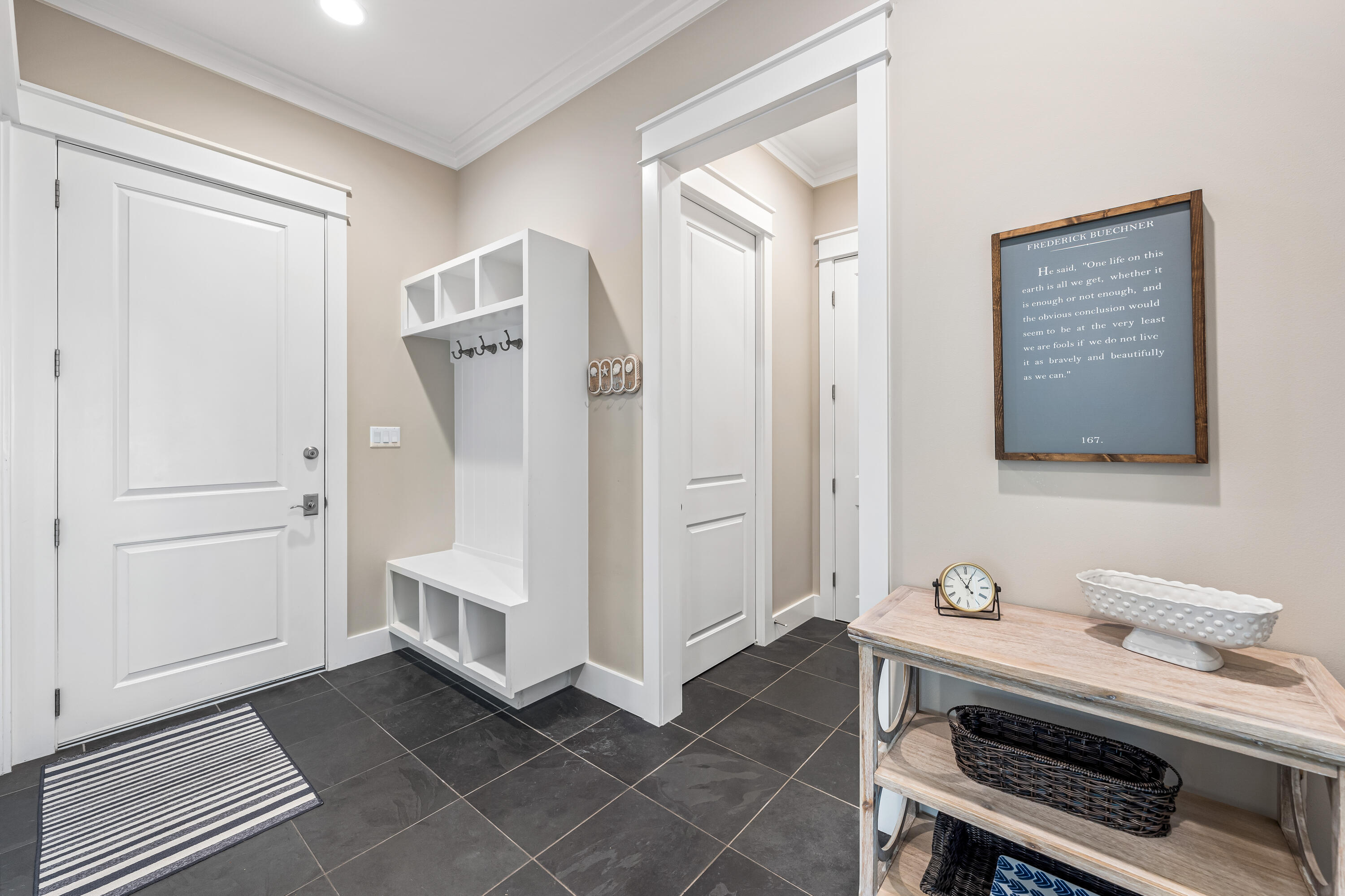 615 E Royal Fern Way