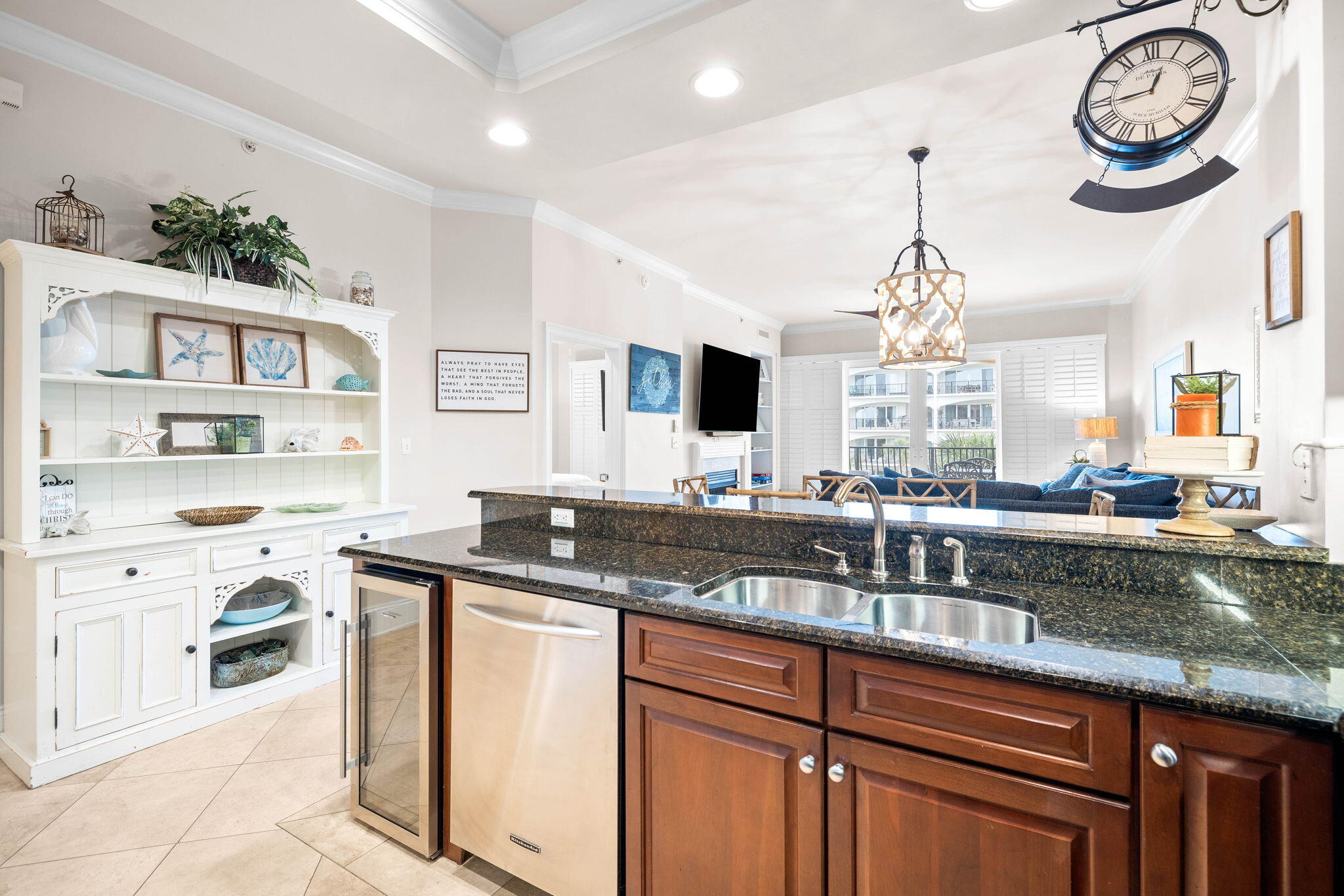 2421 W County Highway 30A, UNIT G303