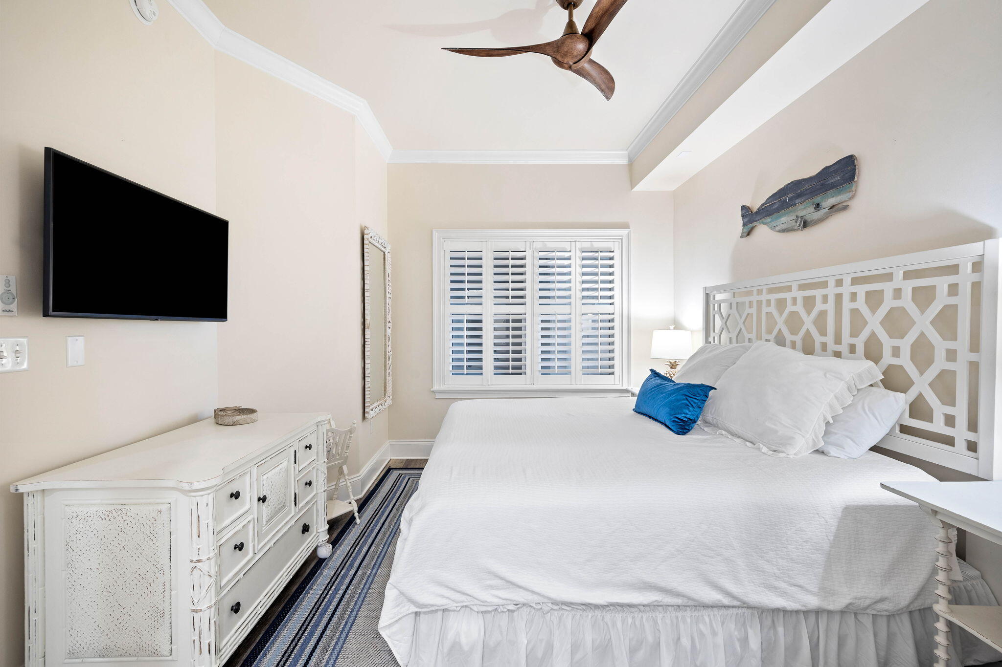 2421 W County Highway 30A, UNIT G303