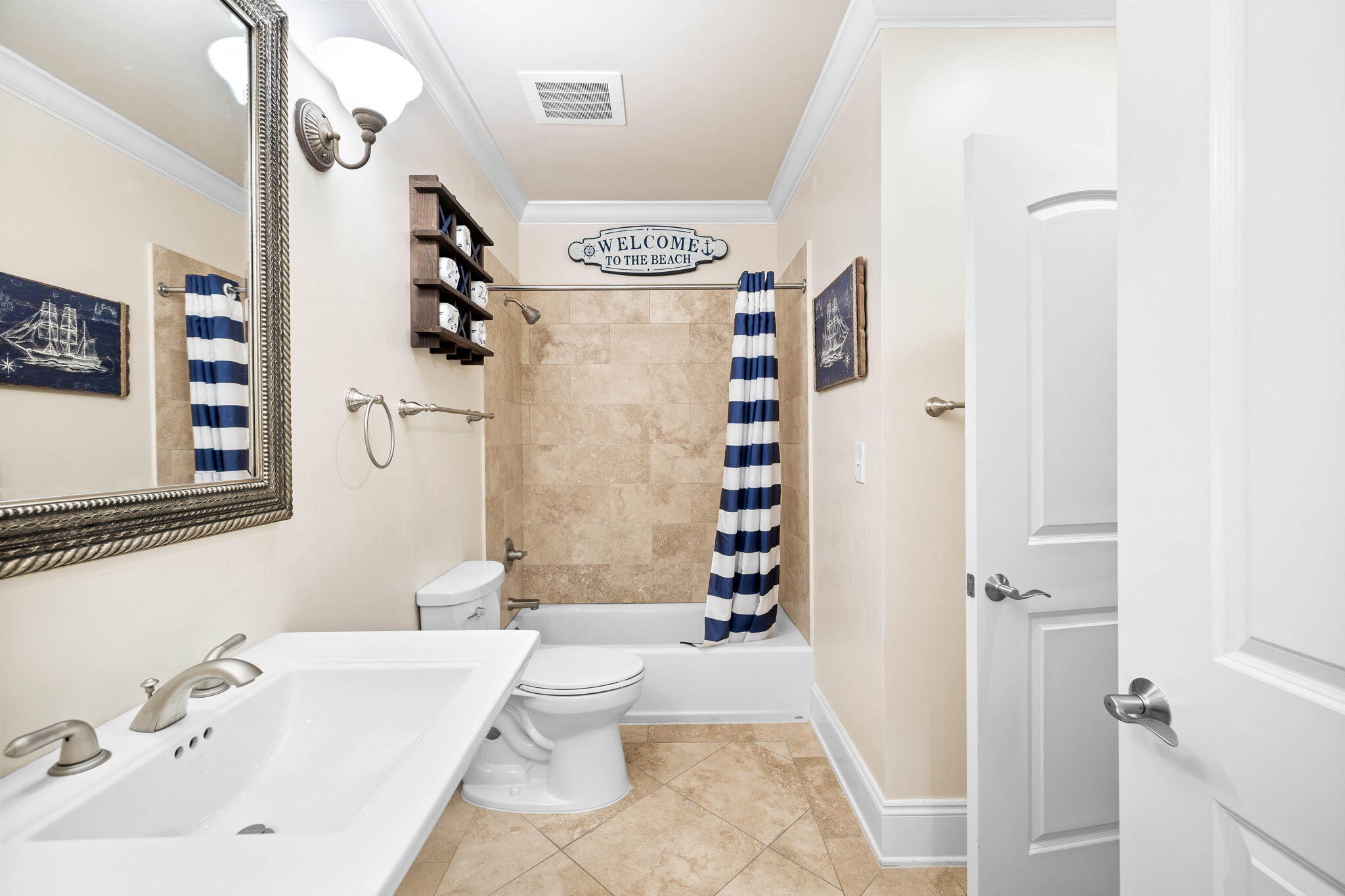 2421 W County Highway 30A, UNIT G303