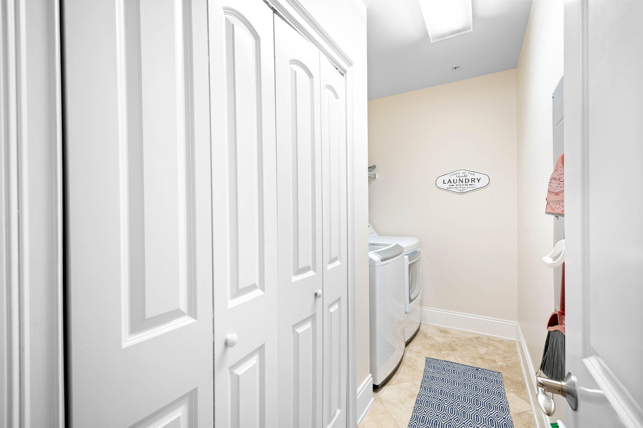 2421 W County Highway 30A, UNIT G303