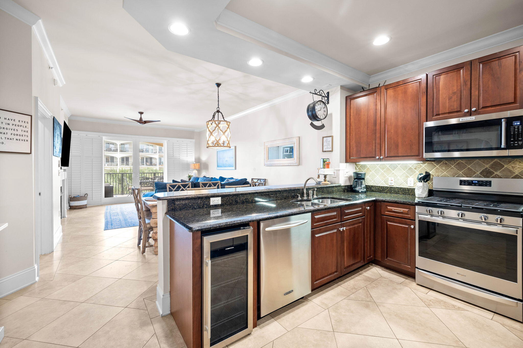 2421 W County Highway 30A, UNIT G303