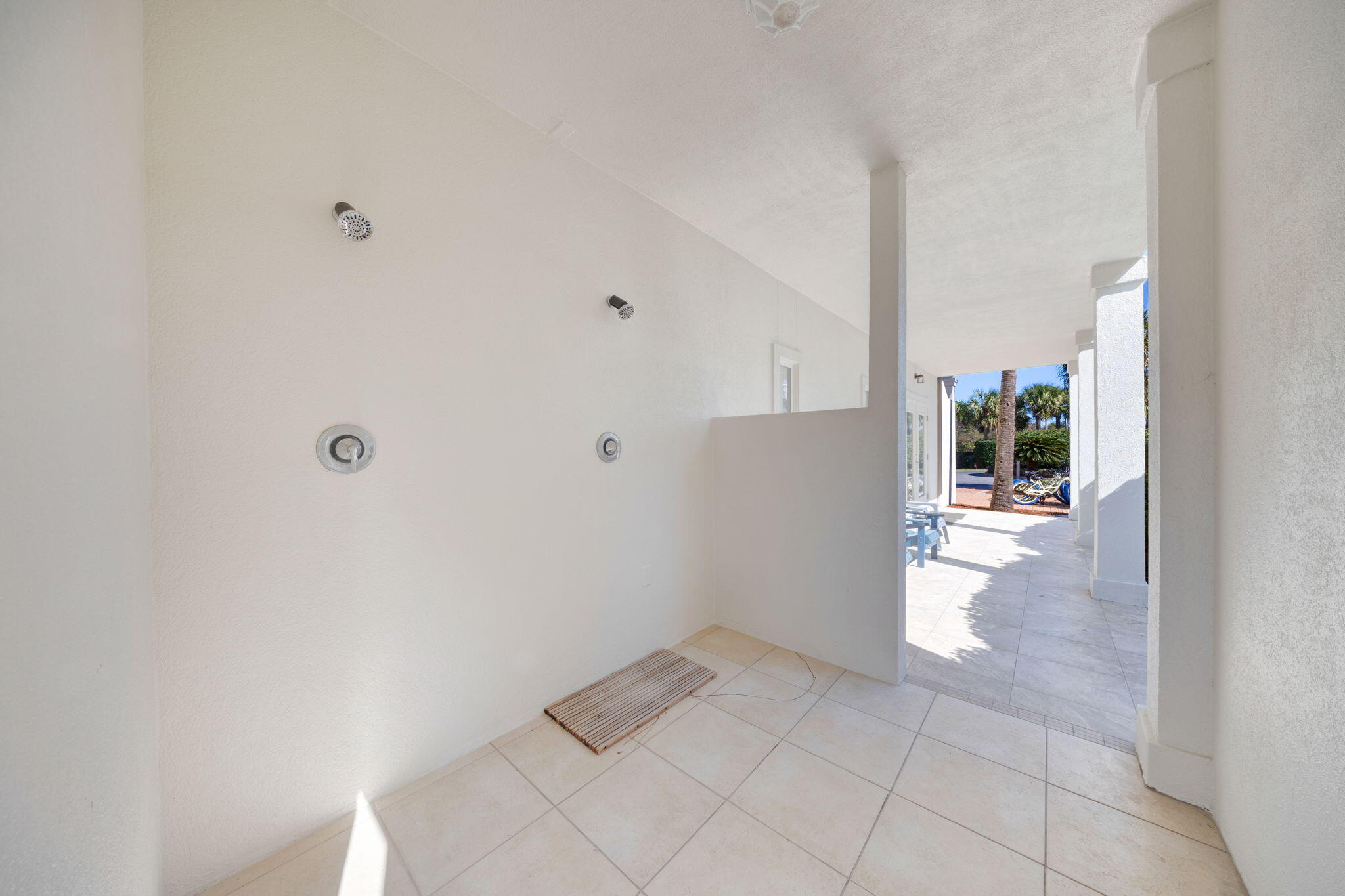44 S Grande Beach Drive