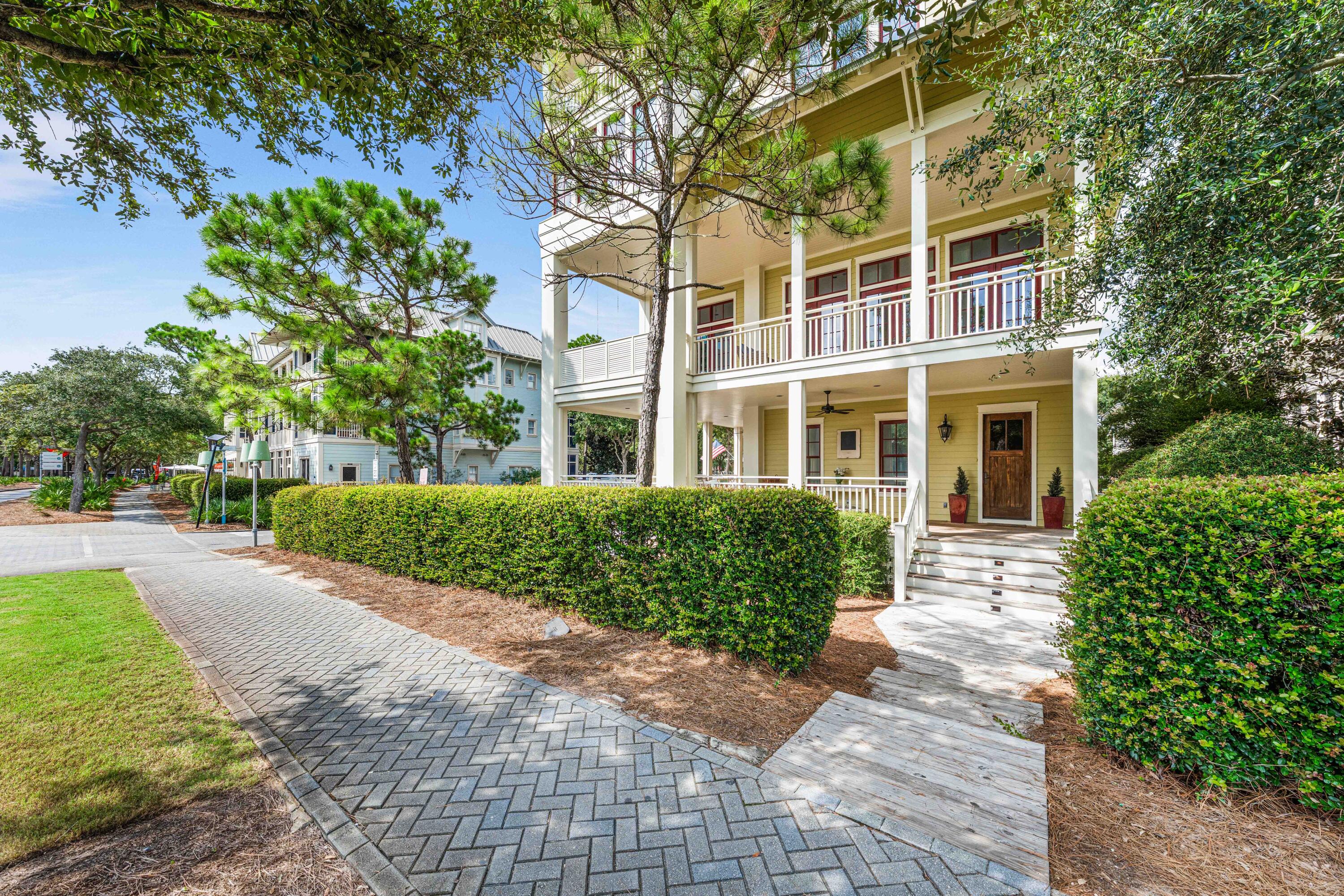 81 Western Lake Drive