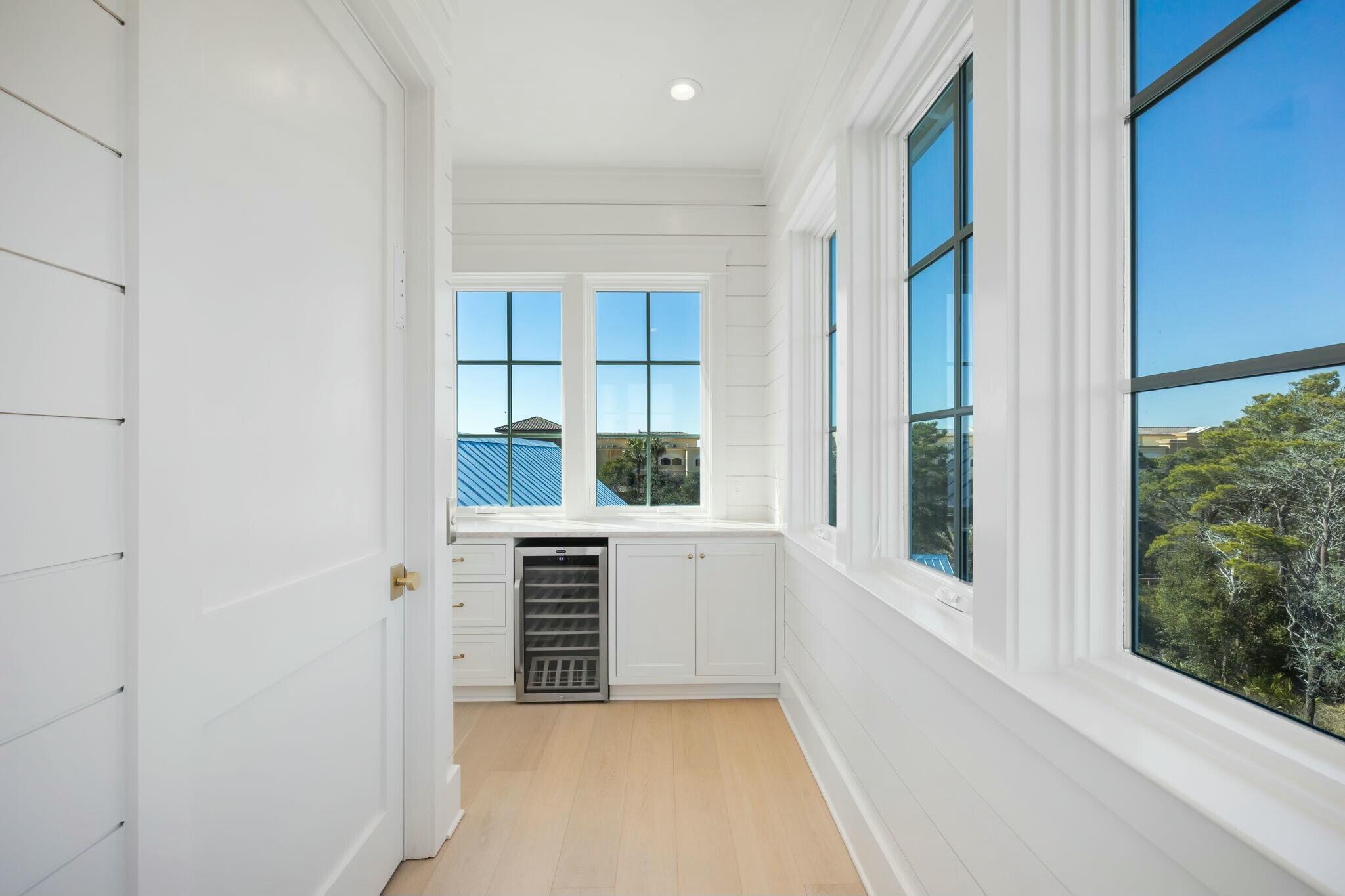 40 Whispering Wind Way