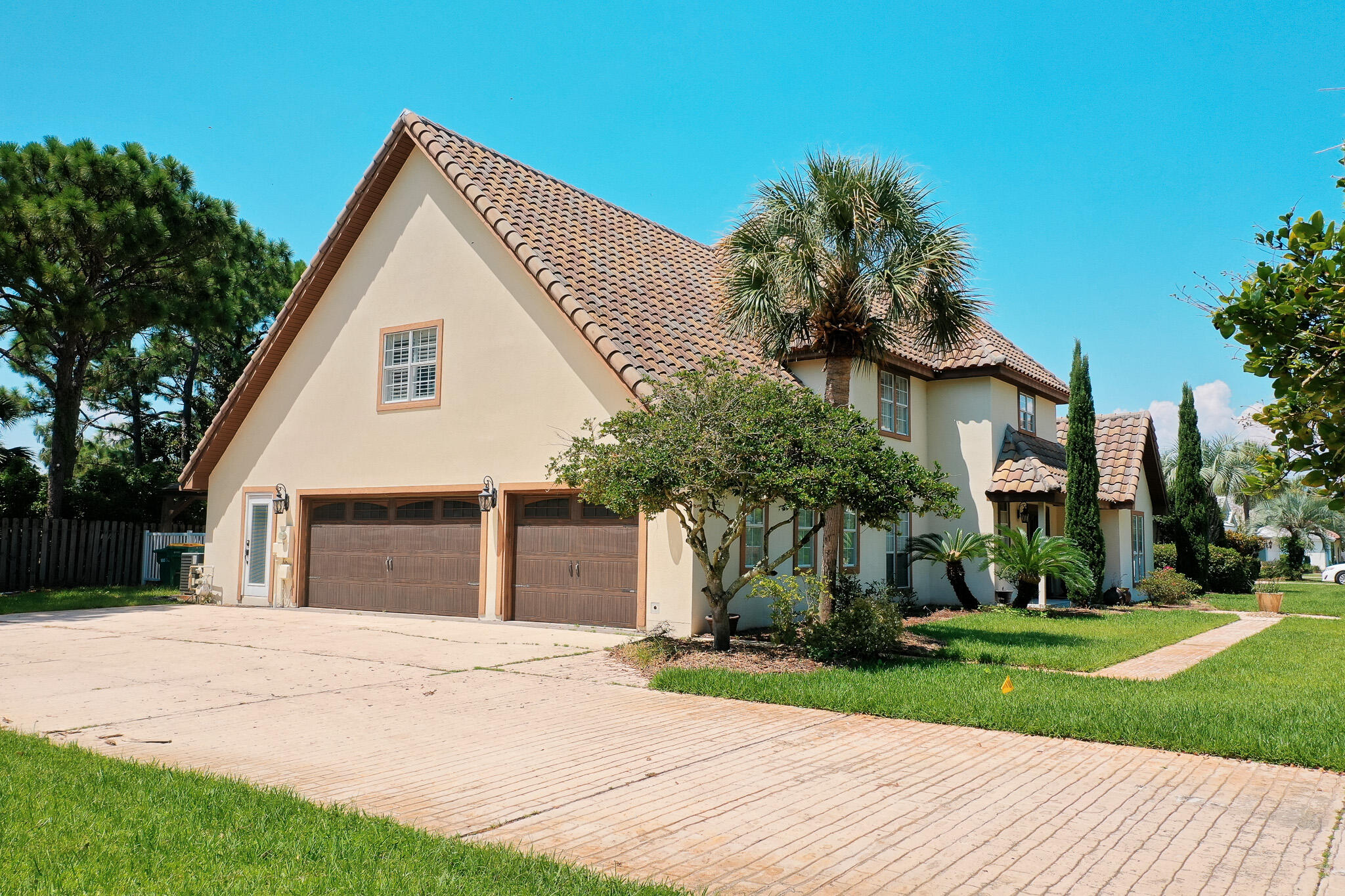 877 Emerald Bay Drive